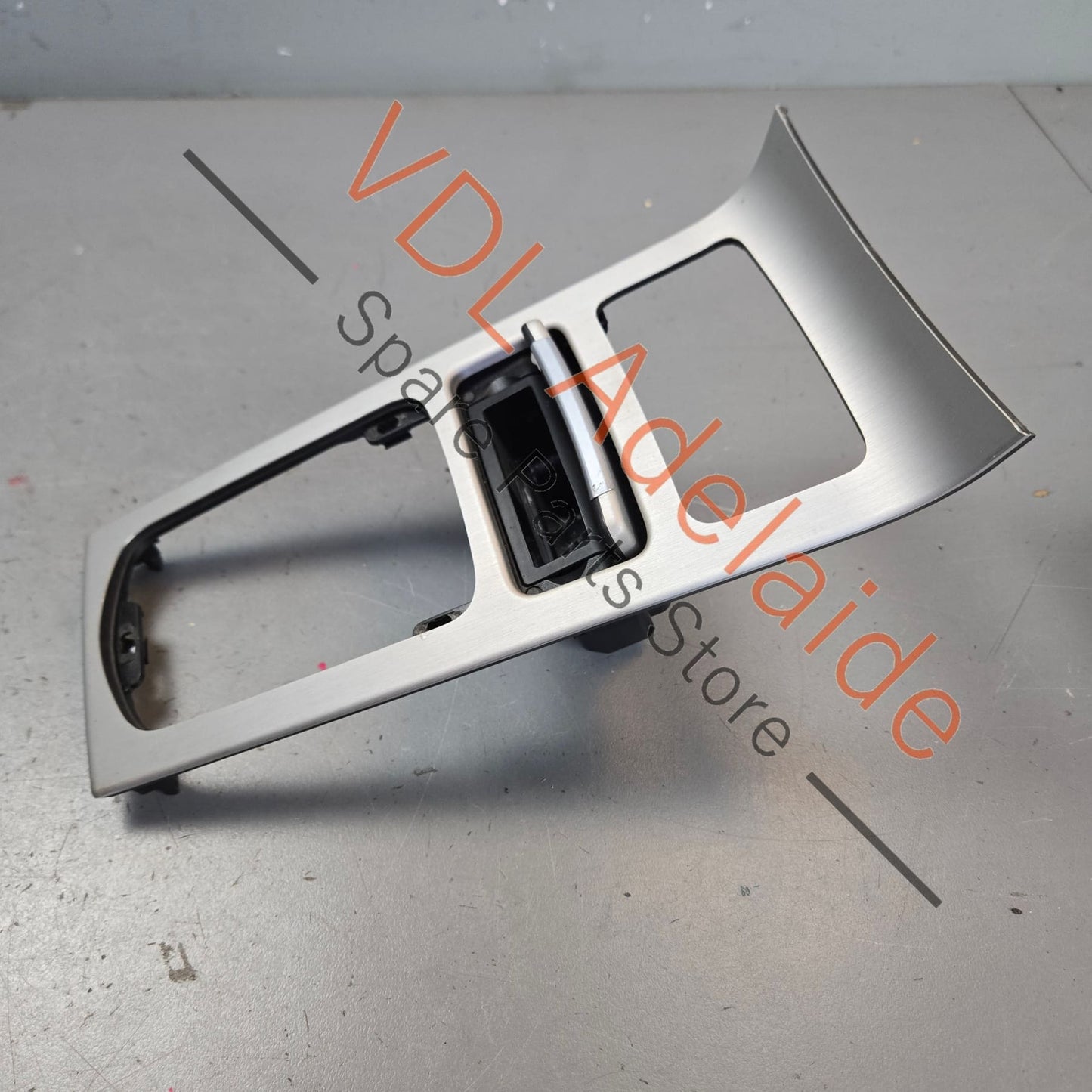 95855332401 95855327300 7P5857273 7P5863324A Porsche Cayenne 958 Centre Console Ashtray Brushed Aluminium Trim 95855332401 GR4  95855327300