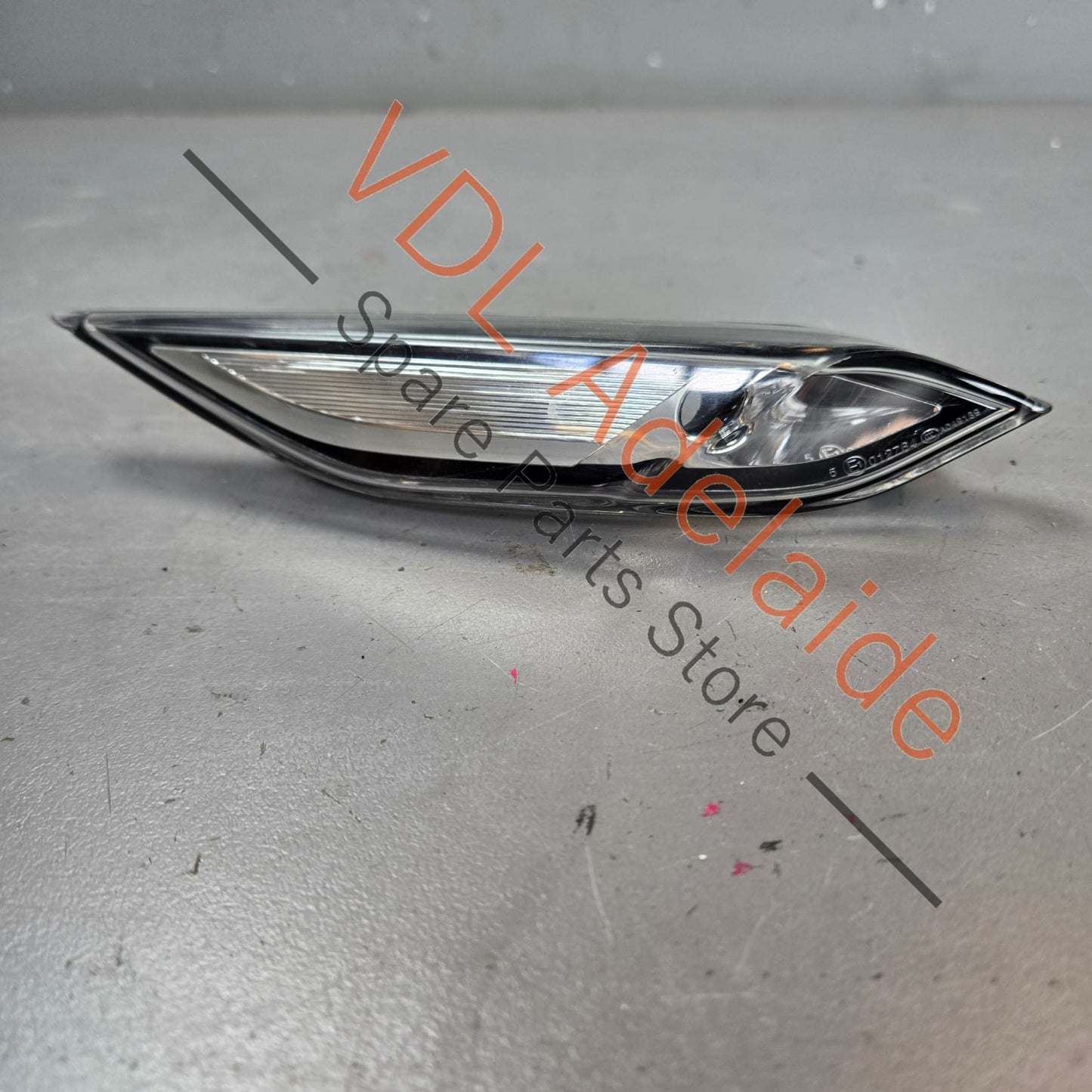 95863110110 95863110110   Porsche Cayenne 958 Fender Indicator Left 95863110110