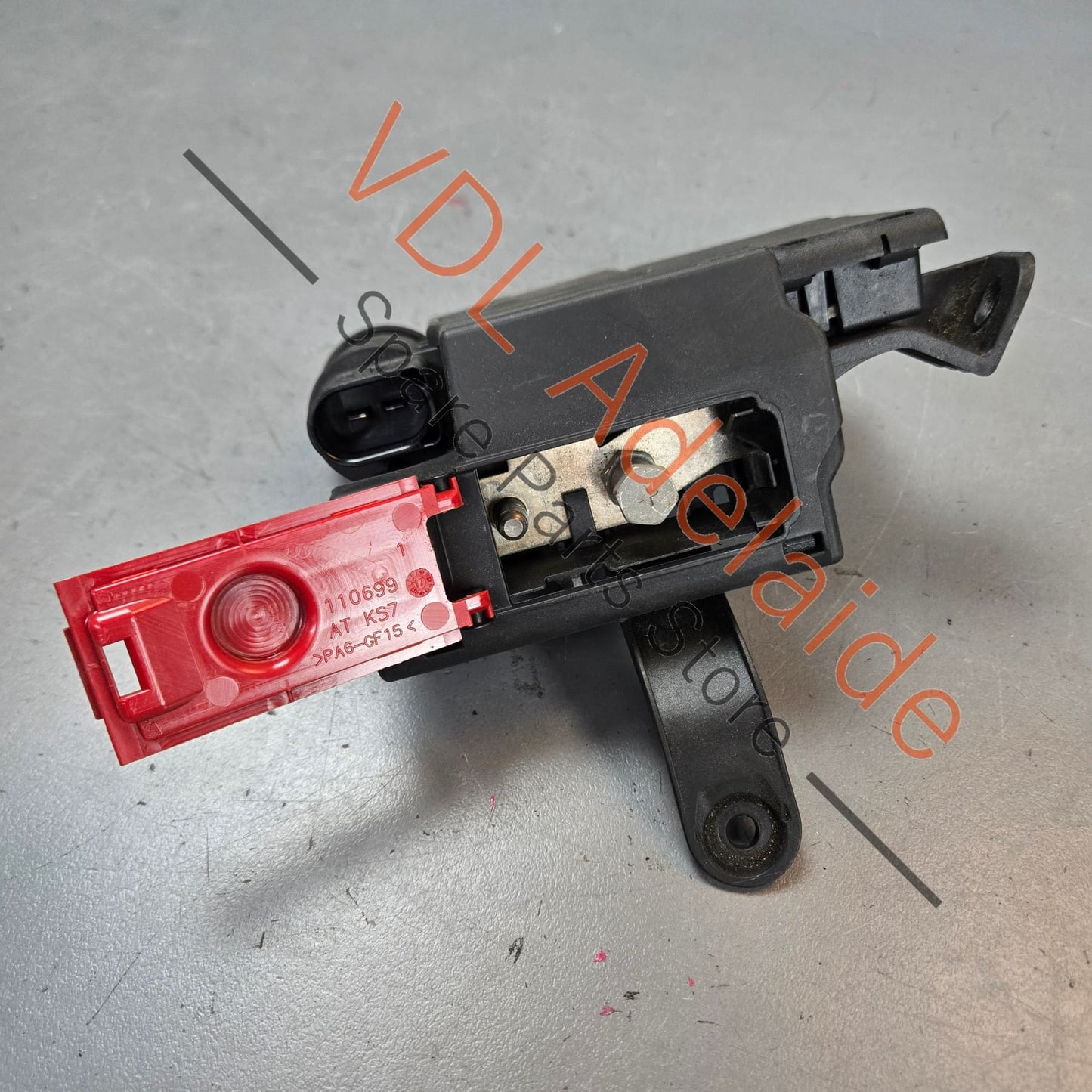 8W0941824AK 8W0941823E   Porsche Cayenne 958 Battery Jump Cable Terminal Engine Bay 95861120200 8W0941824AK 8W0941823E
