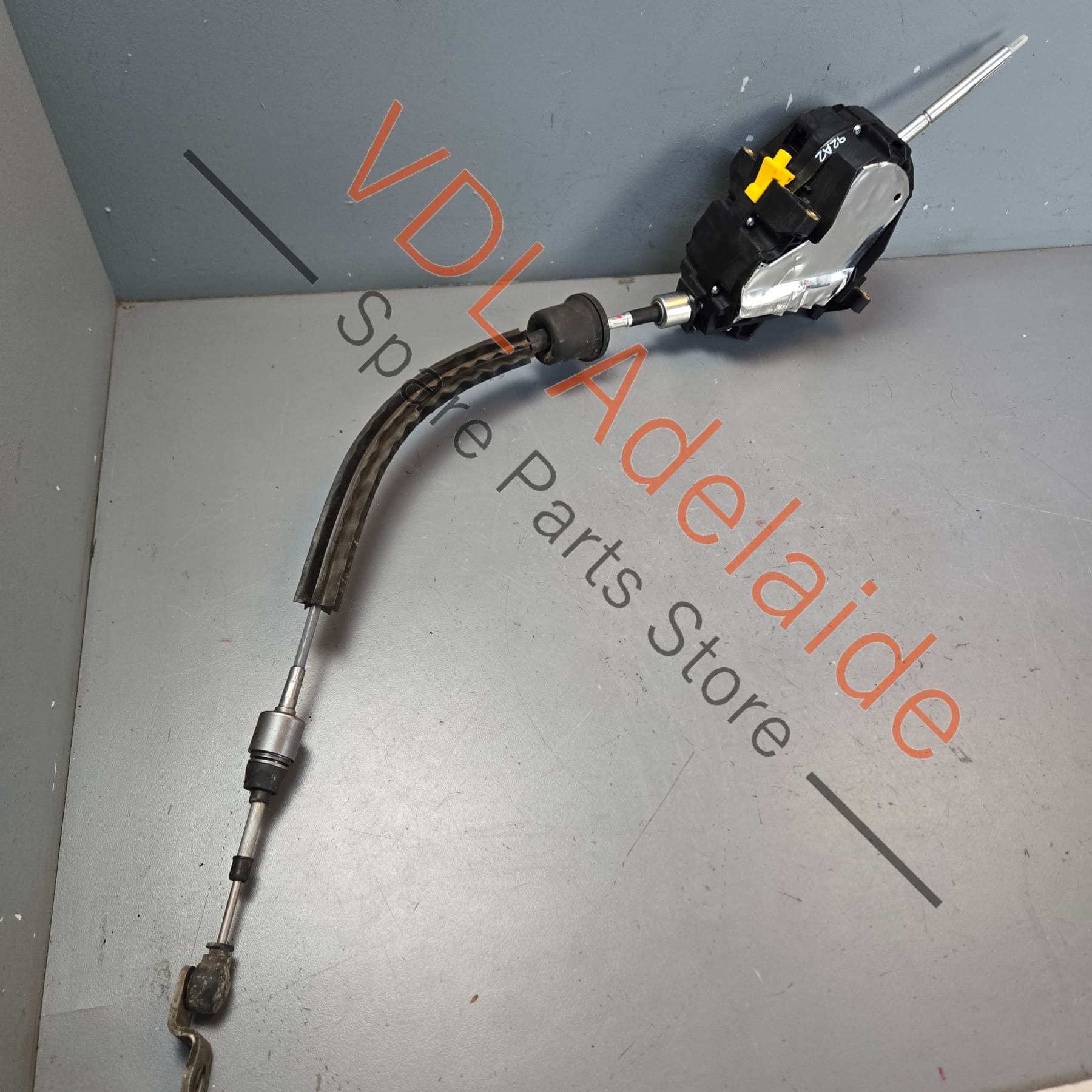 7P6713025AB    Porsche Cayenne 958 Gear Selector Shifter Lever 95842609310 7P6713025AB