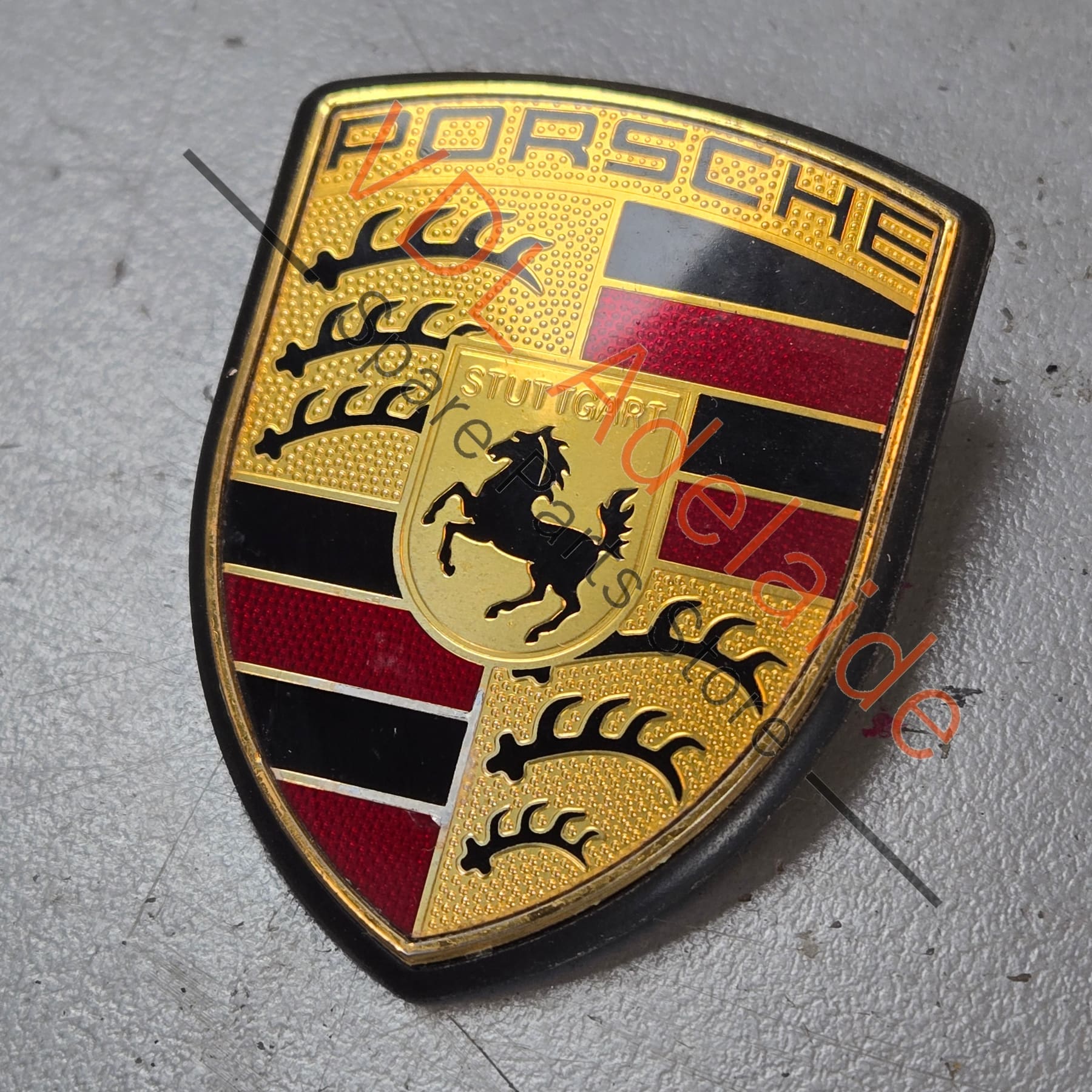 9P1853601 95855960100   Genuine Porsche Crest Bonnet Badge Gold 95855960100 9P1853601 99755921102