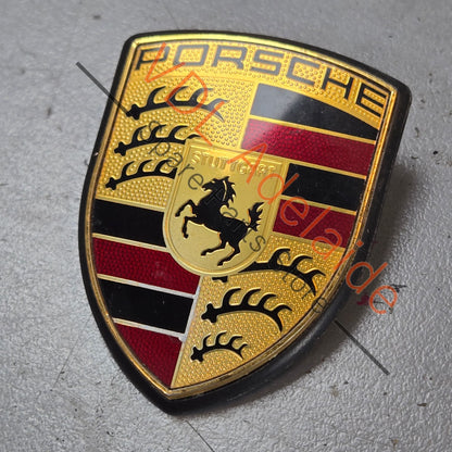 9P1853601 95855960100   Genuine Porsche Crest Bonnet Badge Gold 95855960100 9P1853601 99755921102