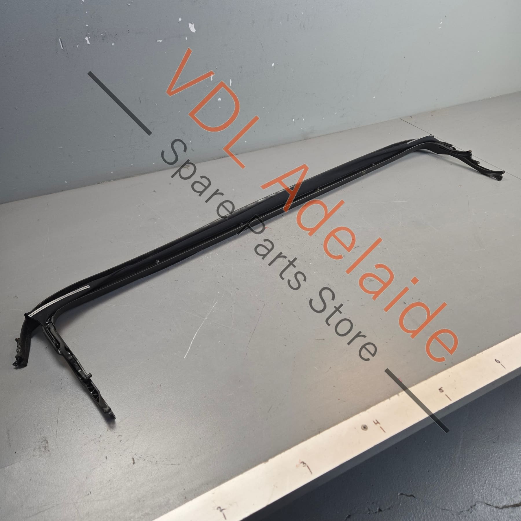 7P0877651 958877651   Porsche Cayenne 958 Sunroof Wind Deflector 7P0877651 95856265100