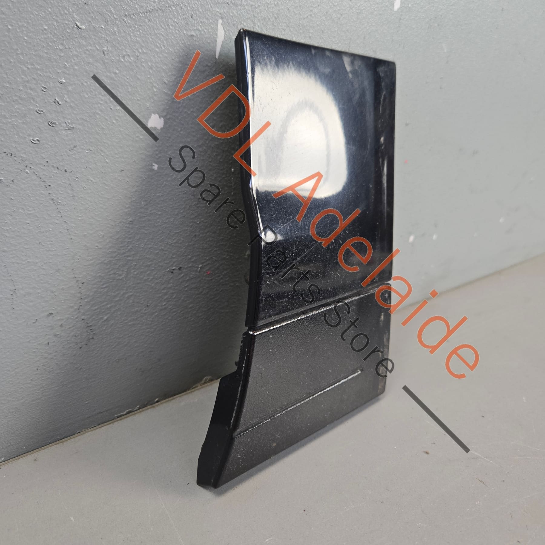 7P5854960D 95855996001   Porsche Cayenne GTS 958 Right Front Lower Fender Molding 95855996001 7P5854960D
