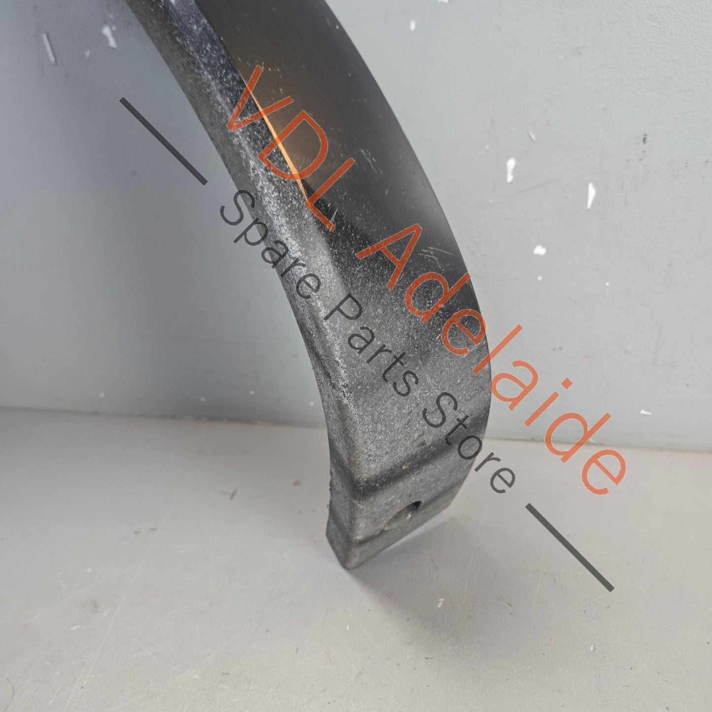 7P5853989B 95855998950G2X   Porsche Cayenne GTS 958 Left Rear Wheel Arch Flare Molding 7P5853989B 95855998950