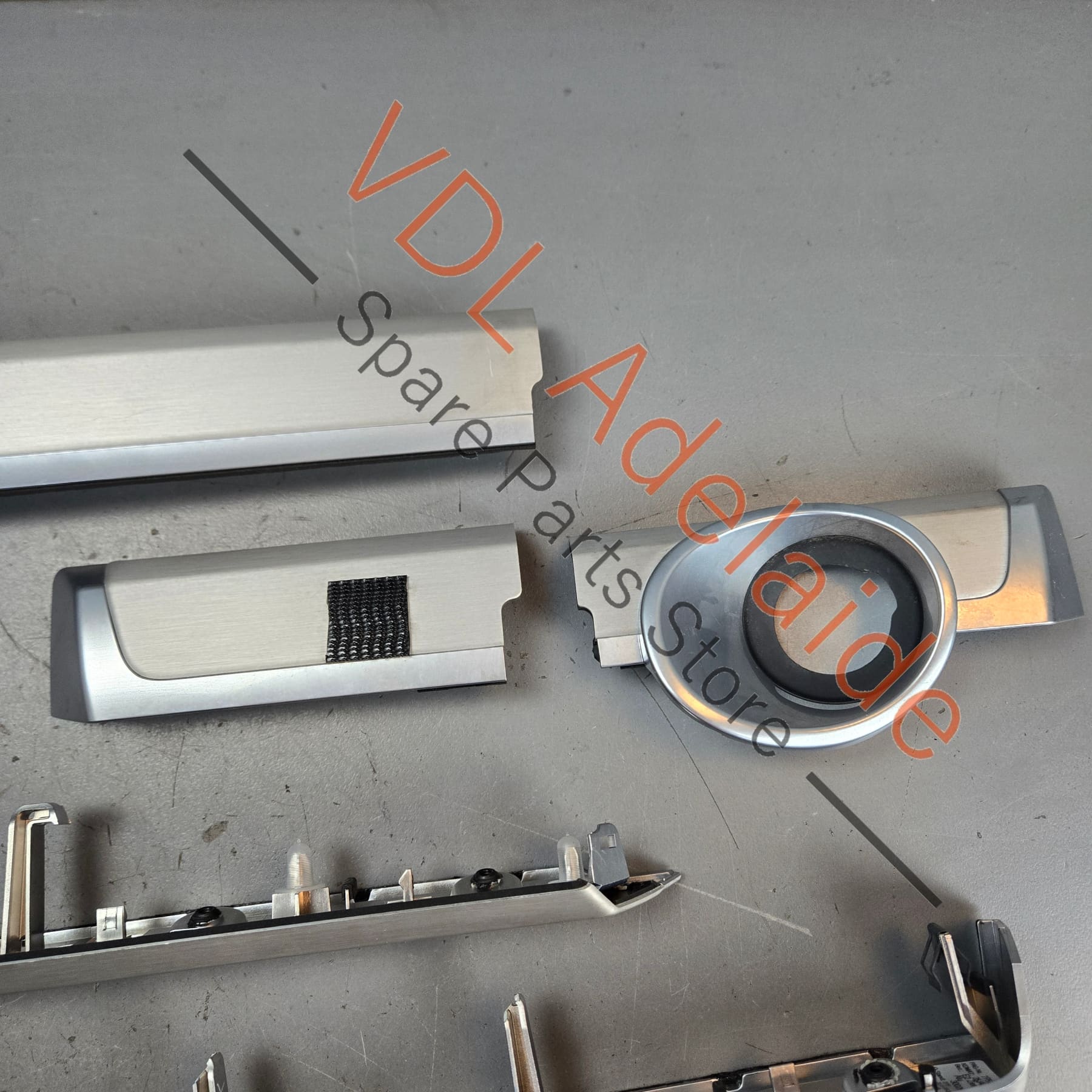 95855540901GR4 95855541001GR4   Porsche Cayenne 958 Set of Brushed Aluminium Dashboard & Door Trim Inserts