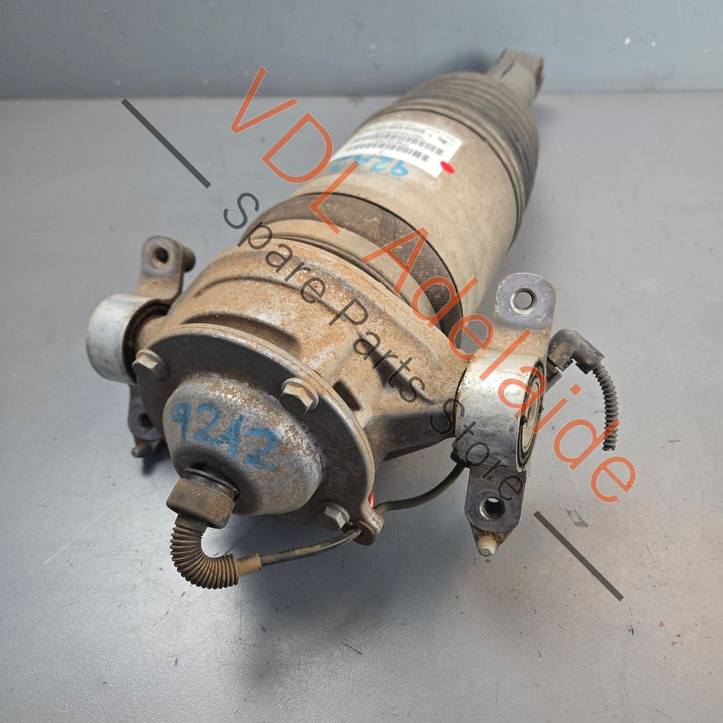 7P5616019AJ 95835801932   Porsche Cayenne 958 GTS Turbo Rear Left Air Suspension Strut 7P5616019AJ 95835801932