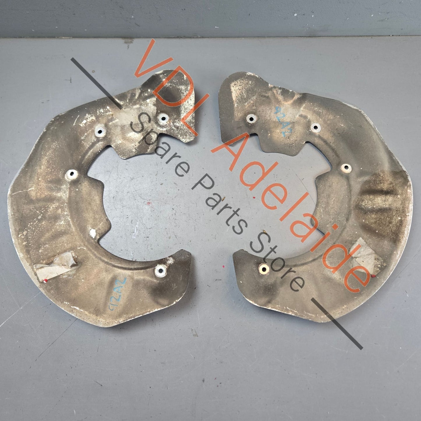 95835180101 95835180201  Porsche Cayenne GTS 92A 958 Front Brake Dust Stone Shield Set suit 360 x 36 rotor