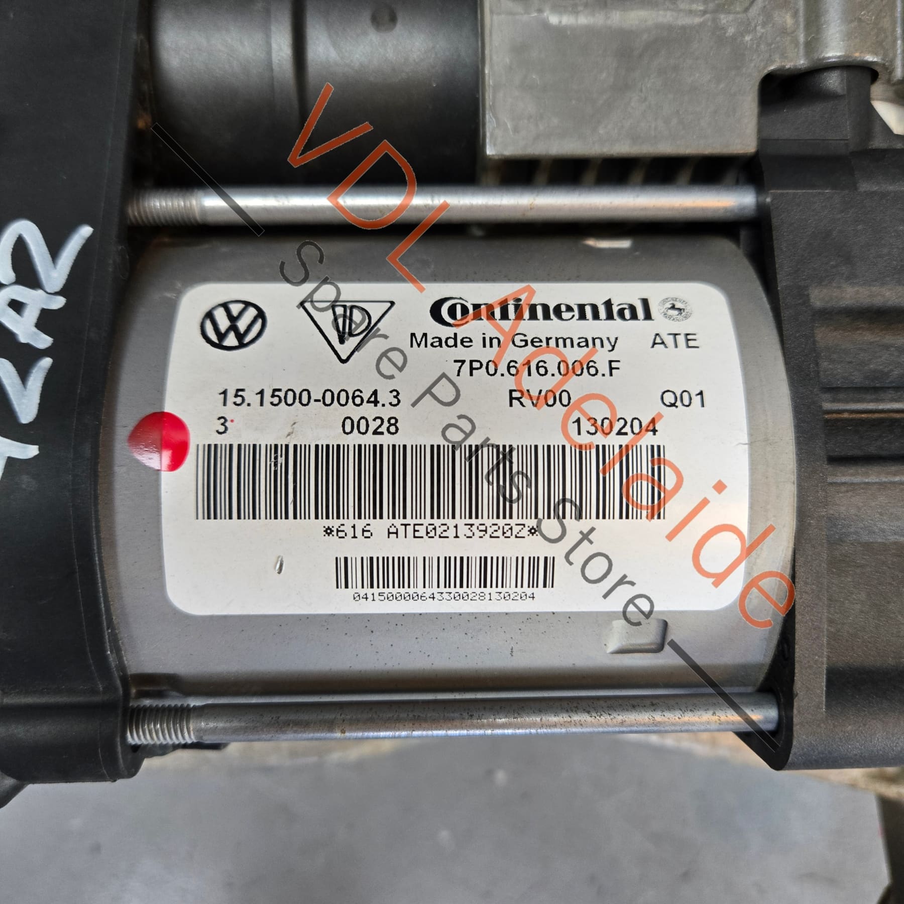 7P0616006F 958698007B 958698014A Genuine OEM Porsche Cayenne 92A 958 Air Suspension Pump and Valve Block 7P0616006F