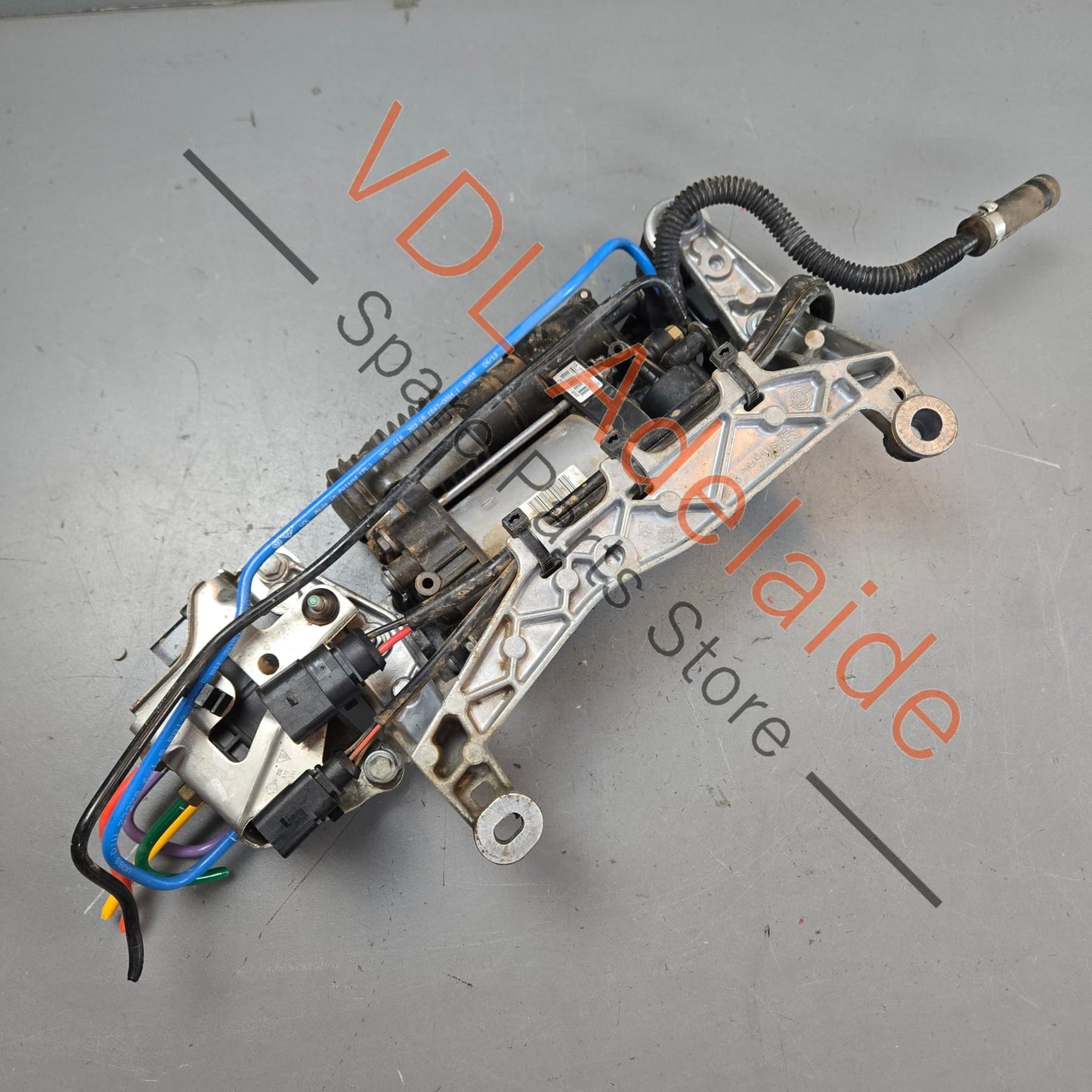 7P0616006F 958698007B 958698014A Genuine OEM Porsche Cayenne 92A 958 Air Suspension Pump and Valve Block 7P0616006F