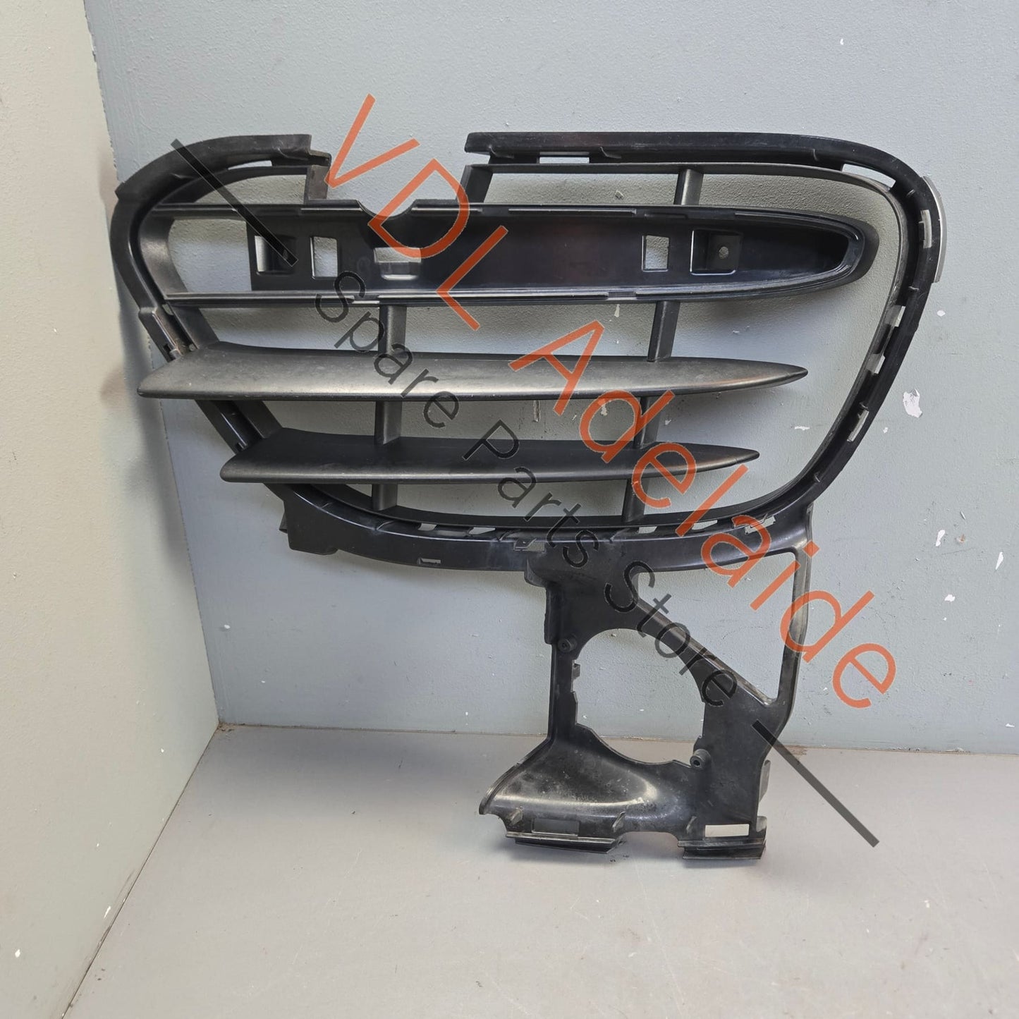 7P5807681C 95850568111  Porsche Cayenne GTS 92A 958 958.1 Front Bumper Grille Left 7P5807681C