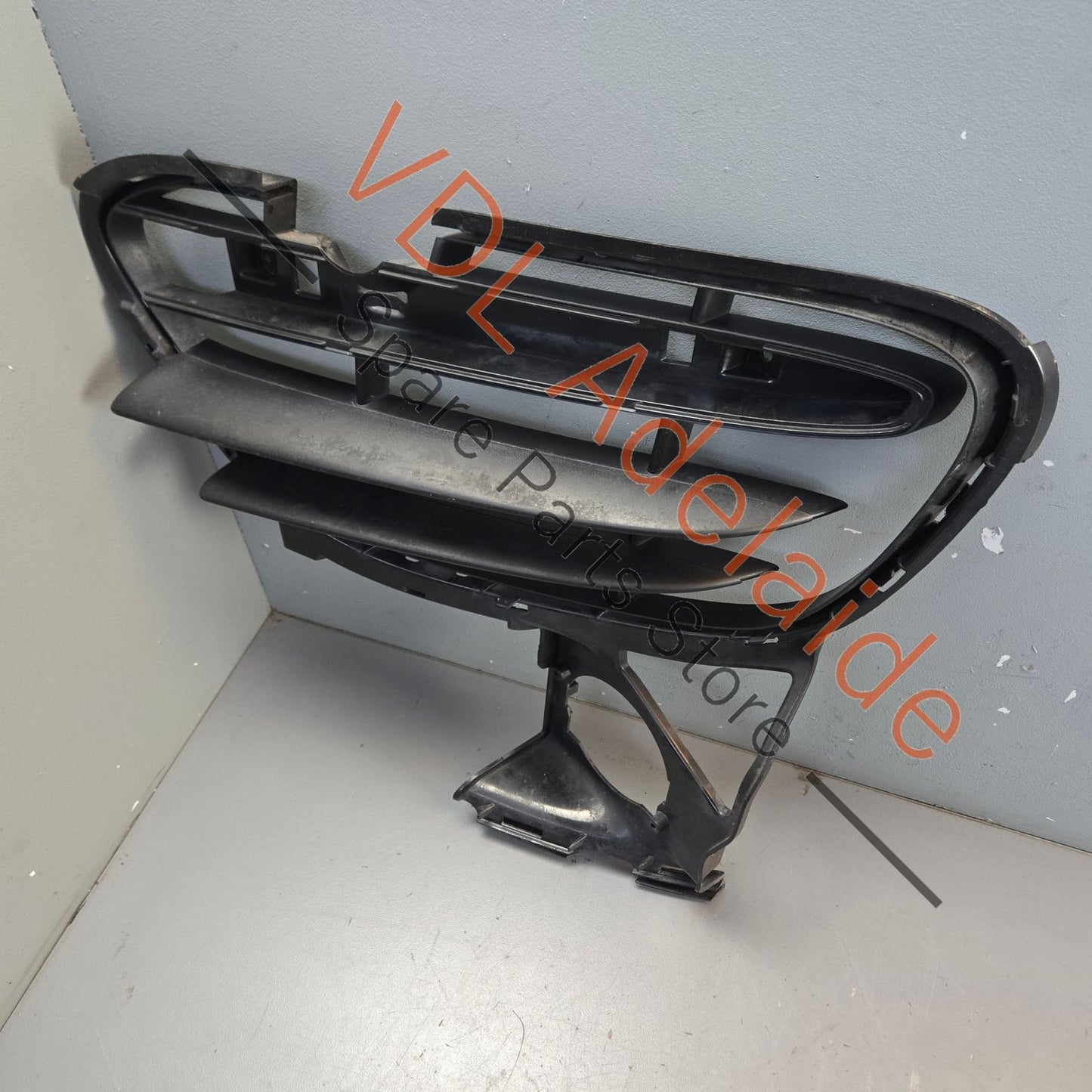 7P5807681C 95850568111  Porsche Cayenne GTS 92A 958 958.1 Front Bumper Grille Left 7P5807681C