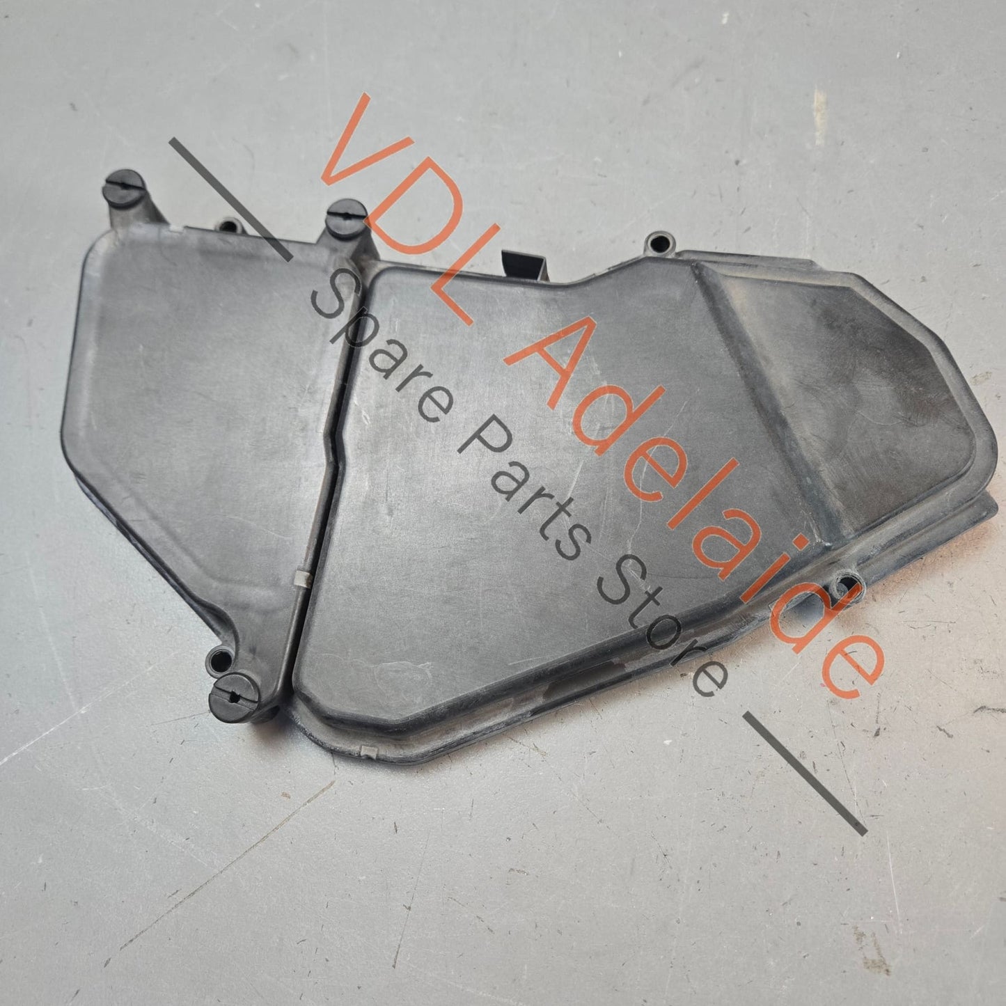 7L0937576B   Porsche Cayenne 92A 958 Touareg Q7 Cover for Fuse Panel and ECU 7L0937576B