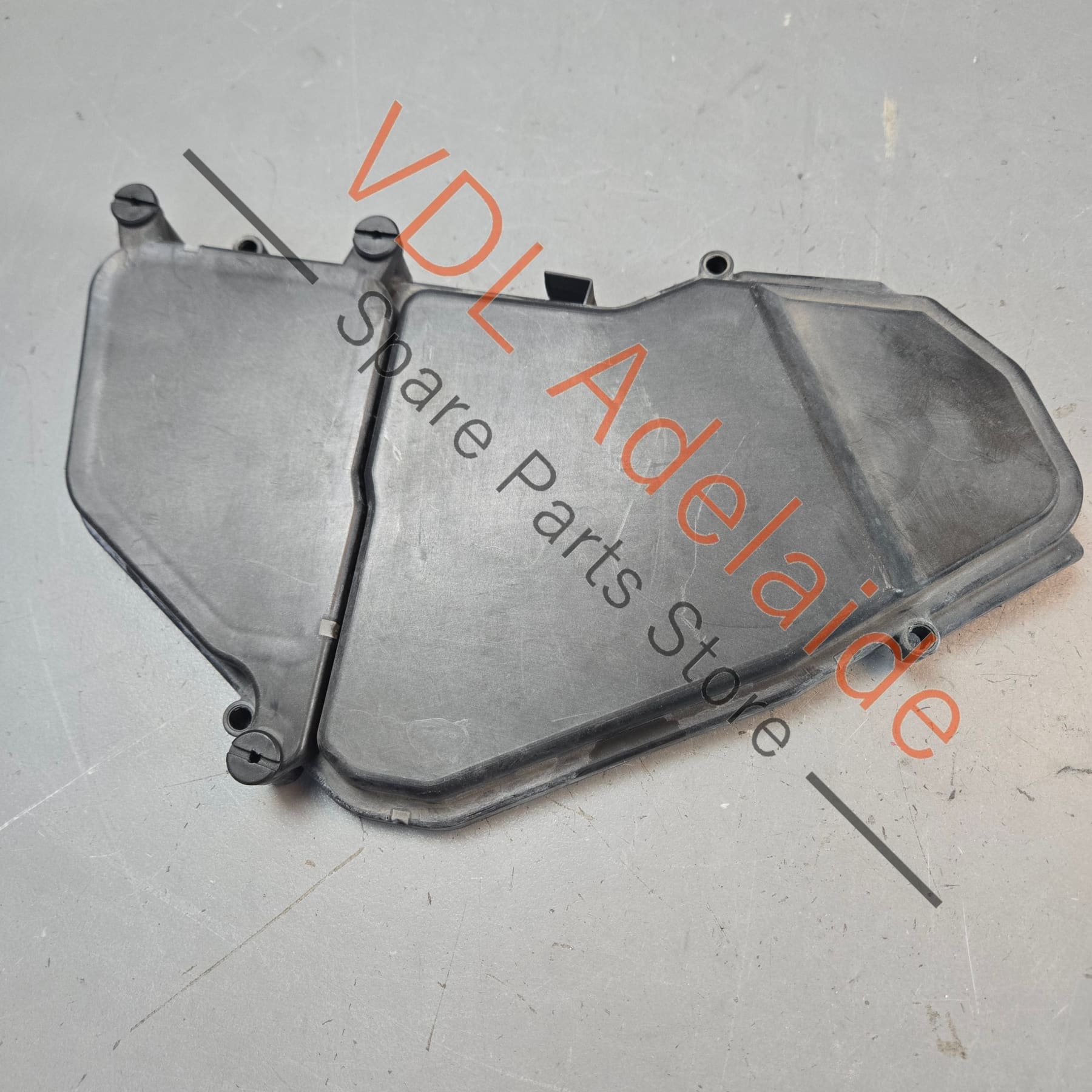 7L0937576B   Porsche Cayenne 92A 958 Touareg Q7 Cover for Fuse Panel and ECU 7L0937576B