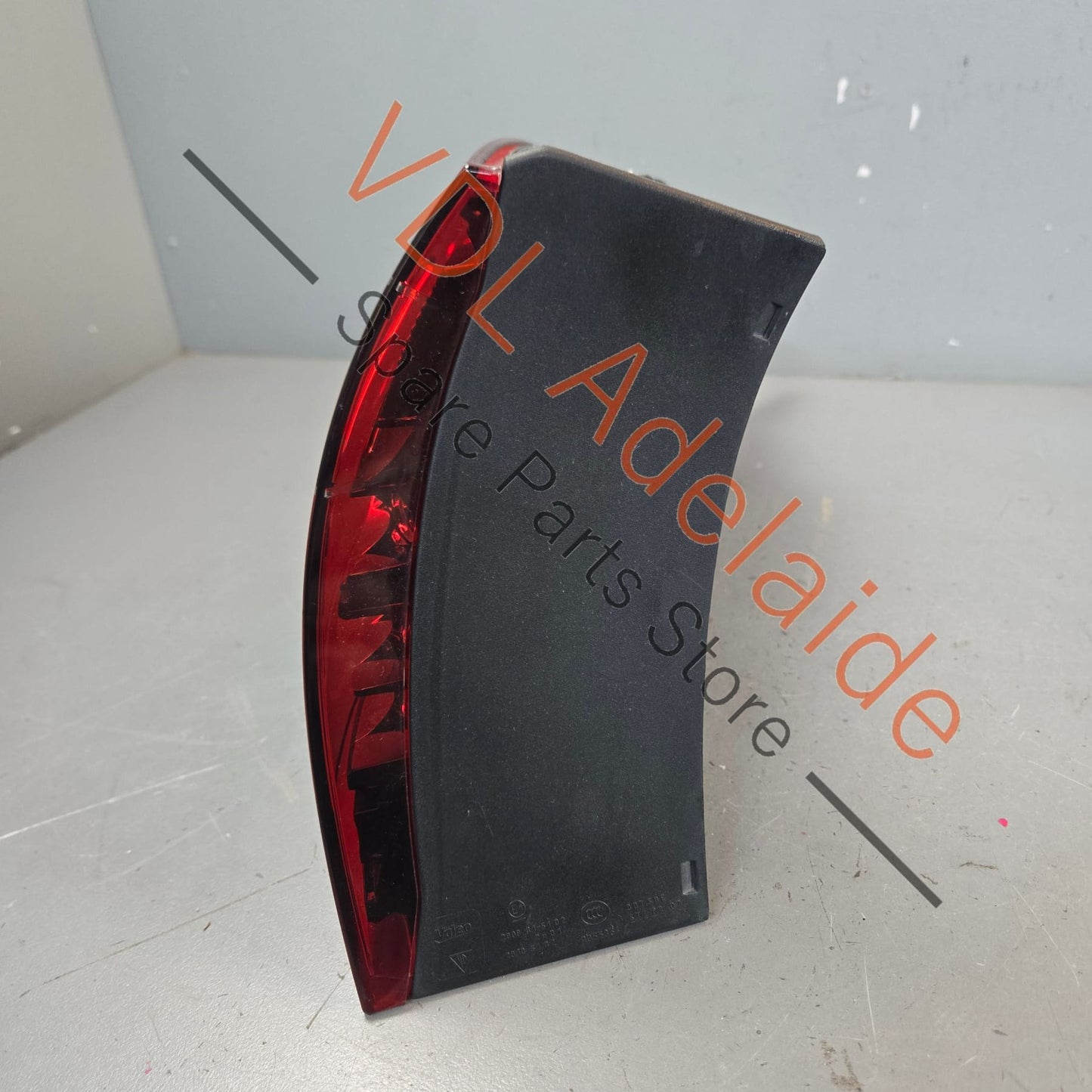 958945095B 7P5945095M  Porsche Cayenne GTS 92A 958 Left Outer Rear Light Tail Light 958945095B 7P5945095M Darkened Cherry Red