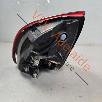95863109320 7P5945093R  Porsche Cayenne GTS 92A 958 Left Inner Rear Light Tail Light 95863109320 7P5945093R Darkened Cherry Red
