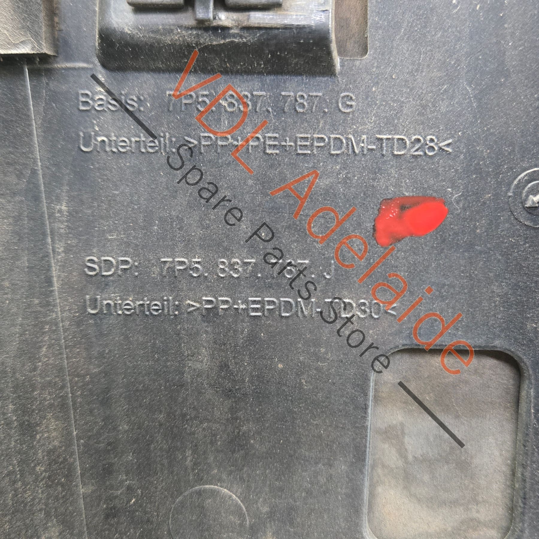 7P5837787G 95855978920  Porsche Cayenne GTS 92A 958 Left Rear Door Lower Molding 7P5837787G 95855978920