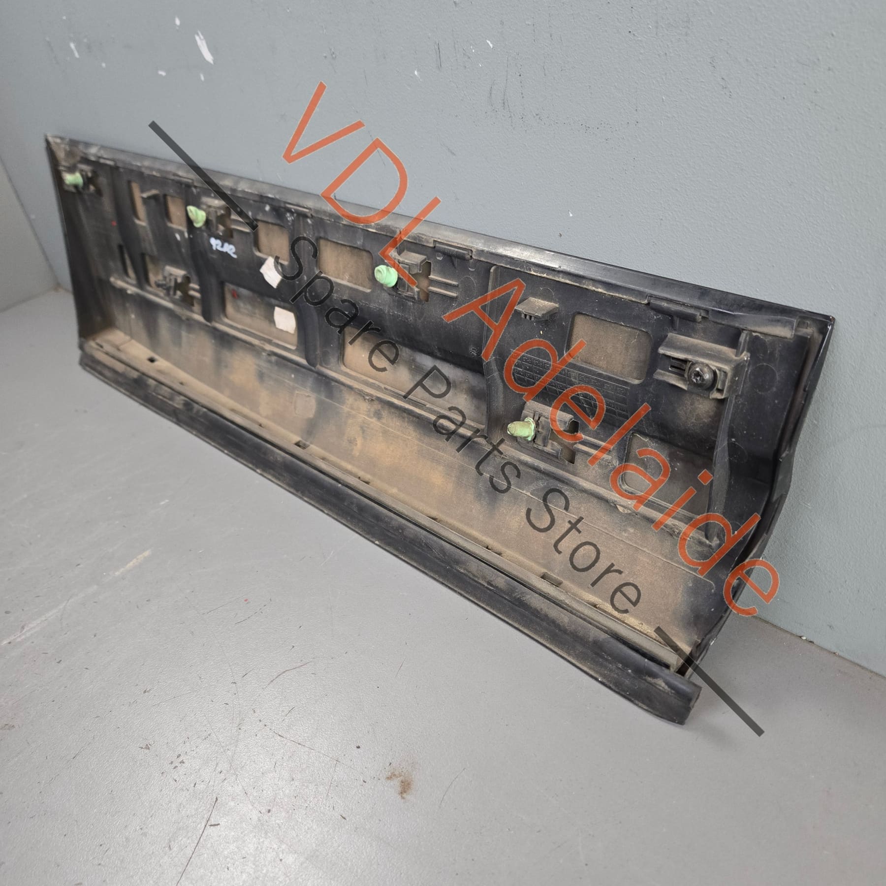 7P5837787G 95855978920  Porsche Cayenne GTS 92A 958 Left Rear Door Lower Molding 7P5837787G 95855978920