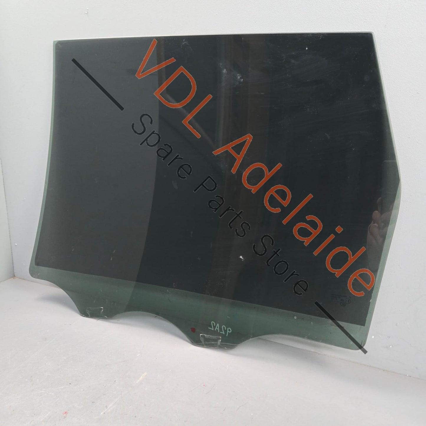 95854261106   Porsche Cayenne GTS 92A 958 Right Rear Door Glass Dark Tinted 95854261205