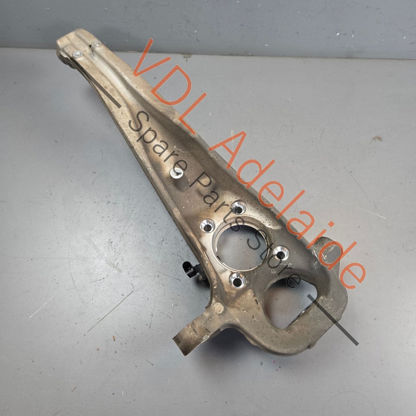 7P0407245A 95834115500  Porsche Cayenne 92A 958 Front Left Hub Knuckle Suspension 95834115500 7P0407245A