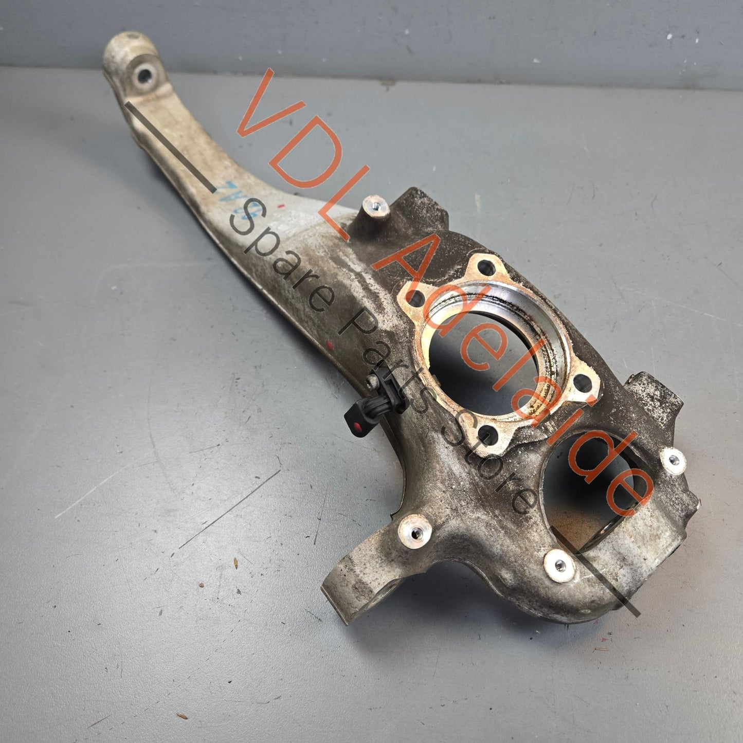 7P0407246A 95834115600  Porsche Cayenne 92A 958 Front Right Hub Knuckle Suspension 95834115600 7P0407246A