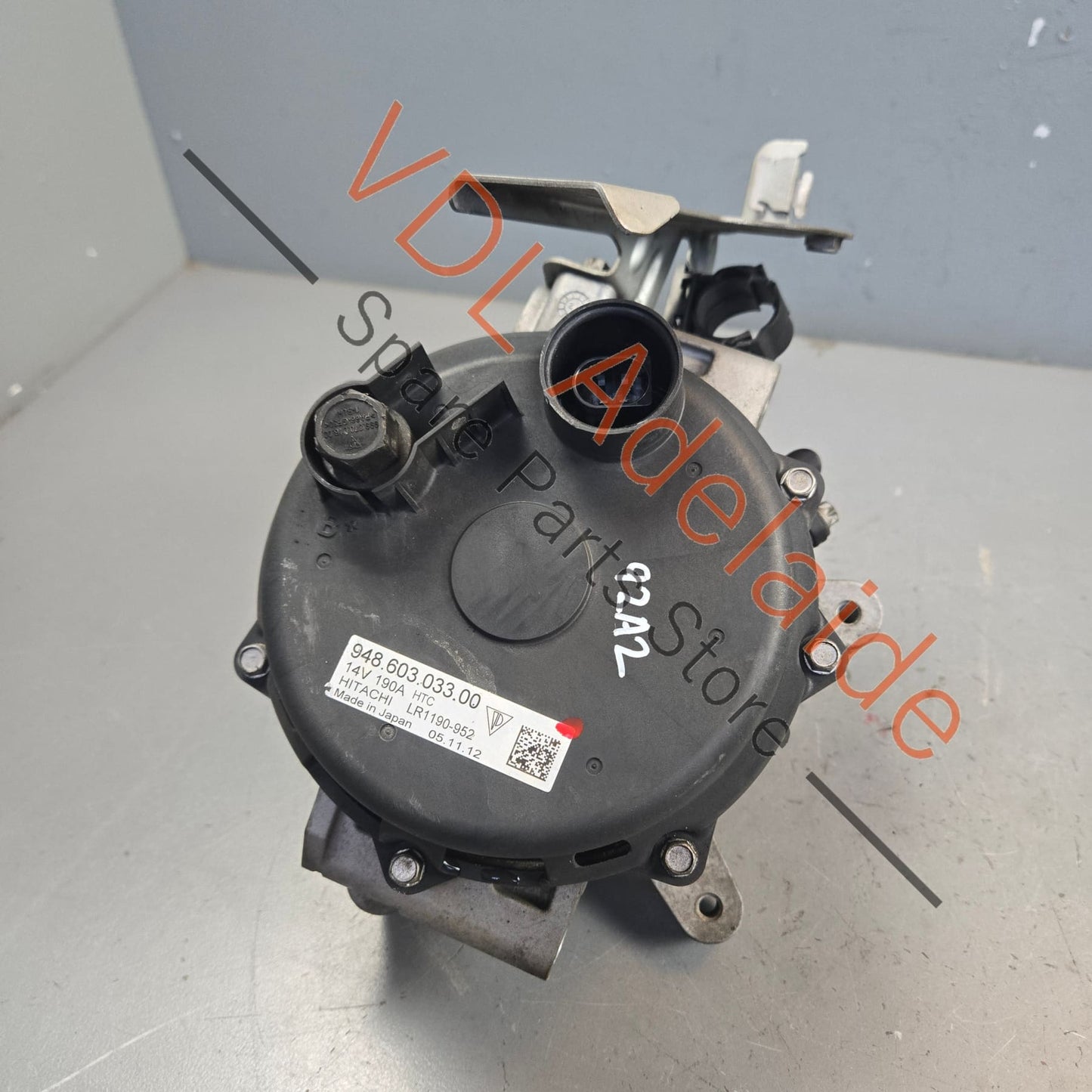 94860303300 94860303301  Porsche Cayenne 92A 958 Alternator 94860303300 Hitachi 190A