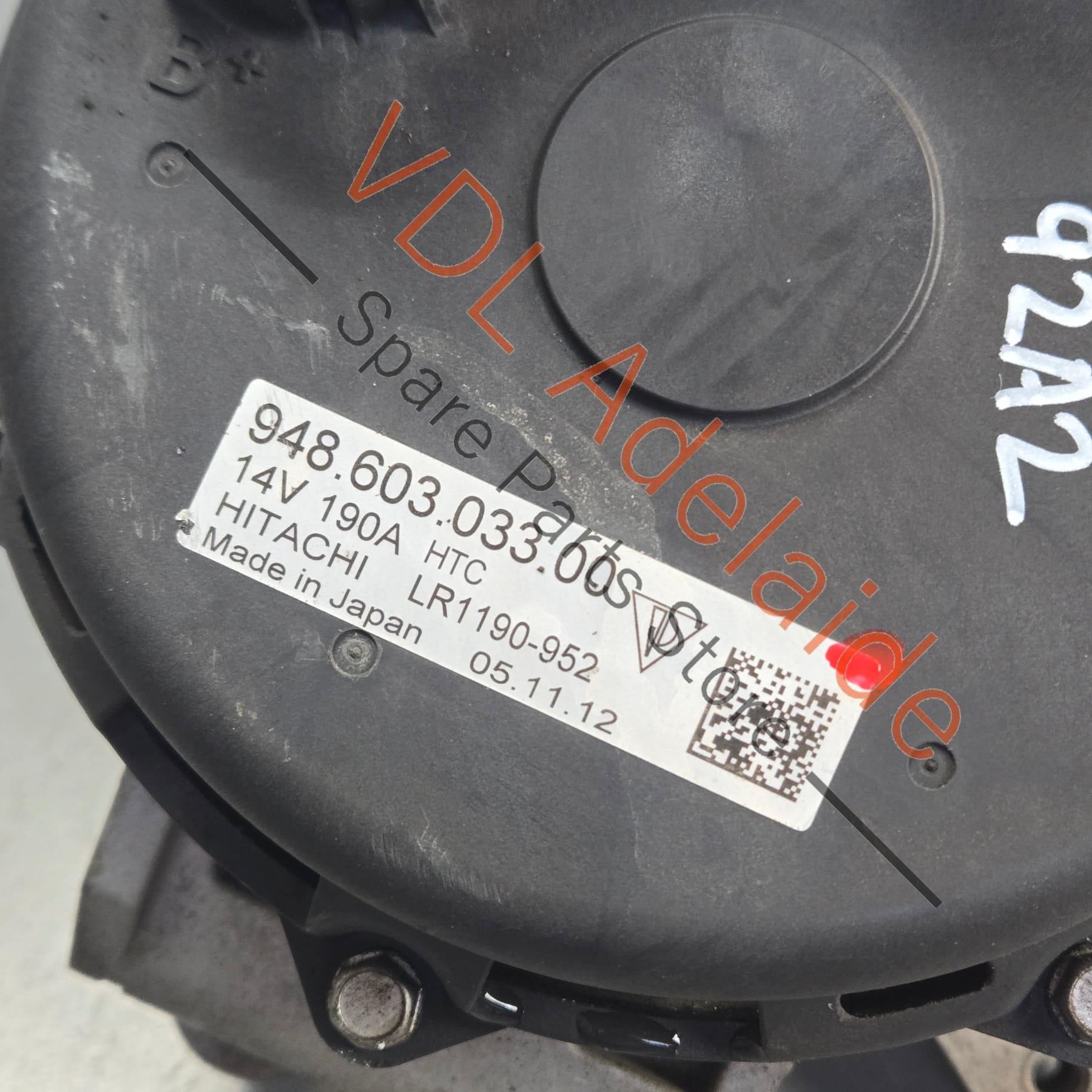 94860303300 94860303301  Porsche Cayenne 92A 958 Alternator 94860303300 Hitachi 190A