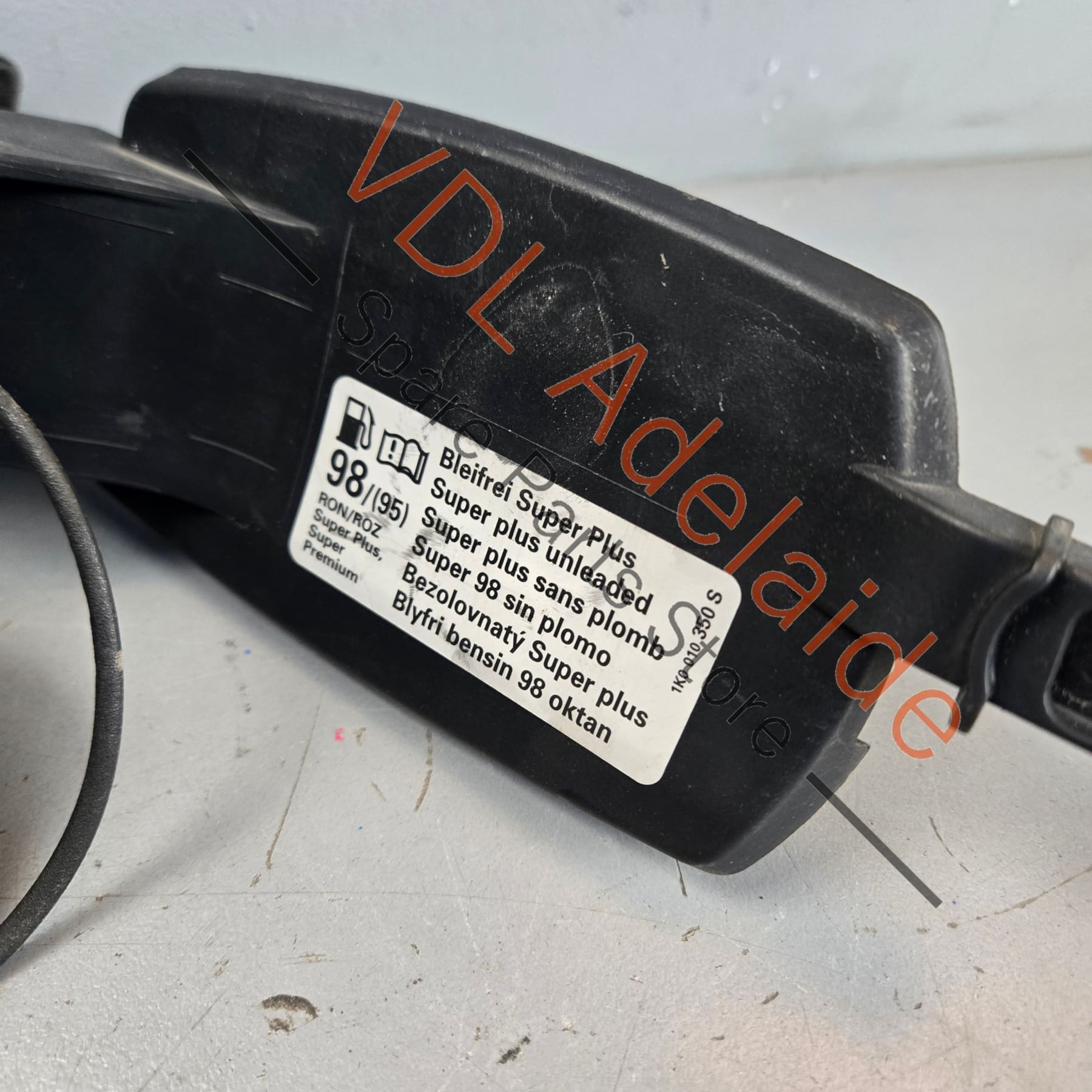 95850485700 95850485702 7P5809857C Porsche Cayenne 92A 958 Fuel Filler Door 95850485700 7P5809857C