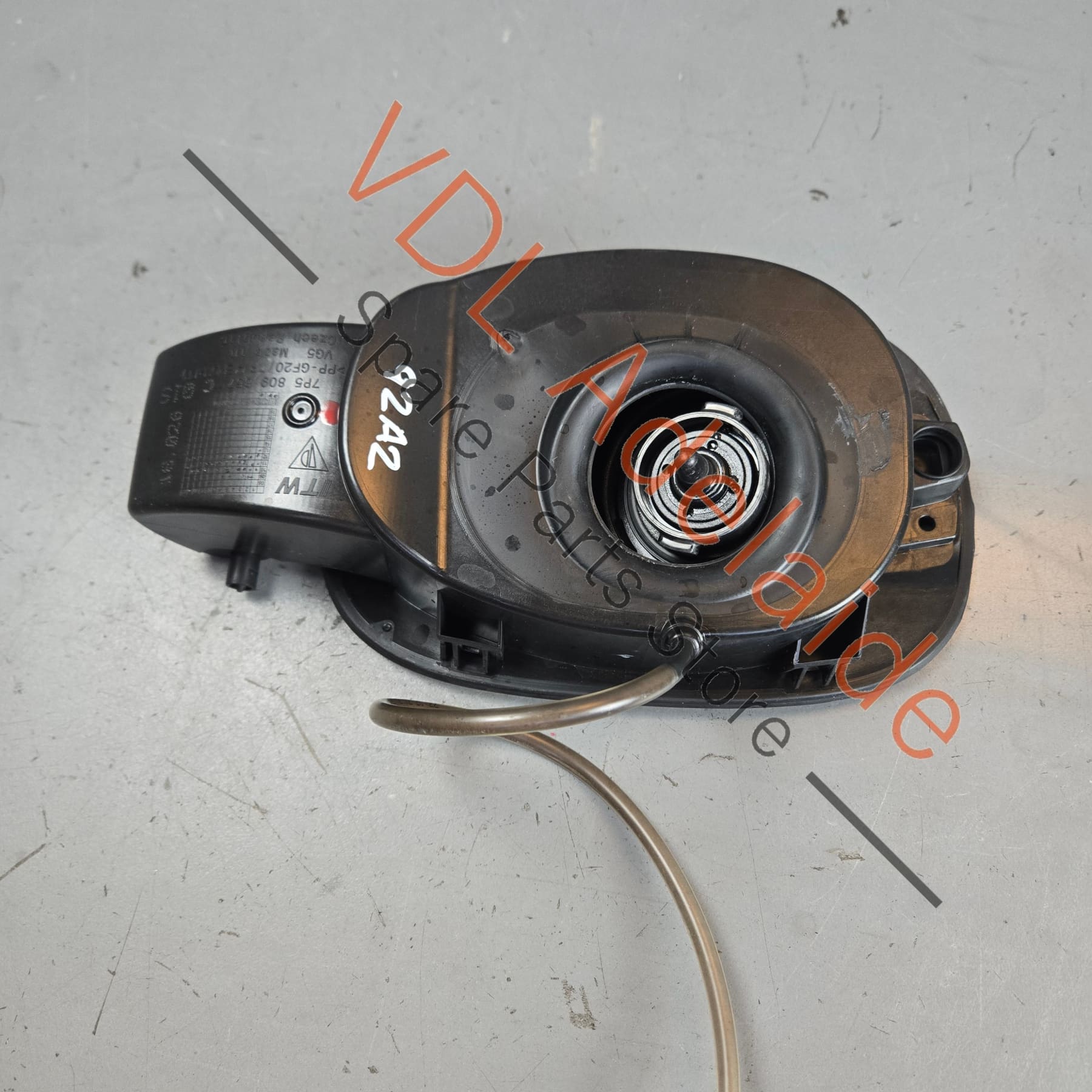 95850485700 95850485702 7P5809857C Porsche Cayenne 92A 958 Fuel Filler Door 95850485700 7P5809857C