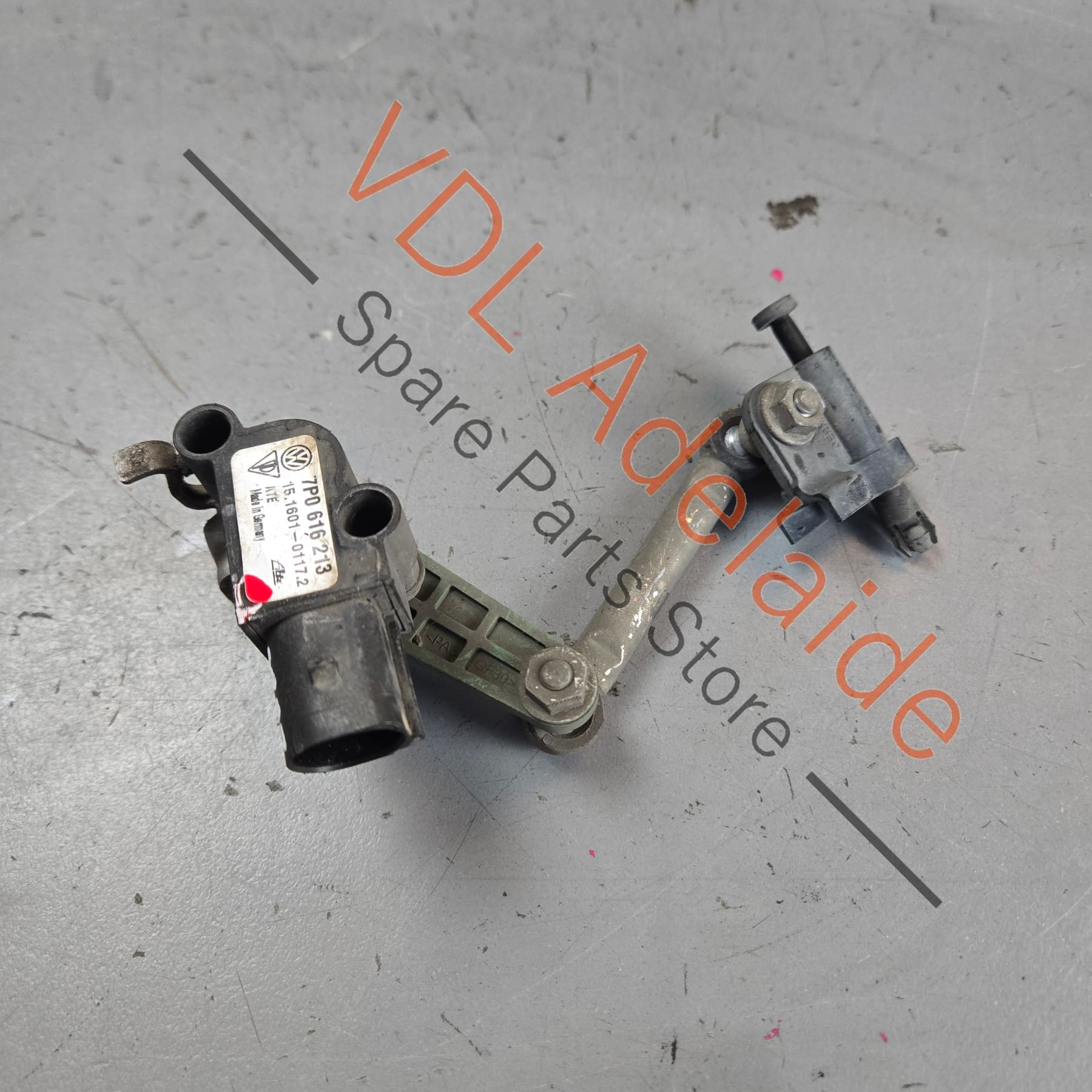 95834107500 7P0616213  Porsche Cayenne 92A 958 Front Left Suspension Level Sensor 95834107500 7P0616213