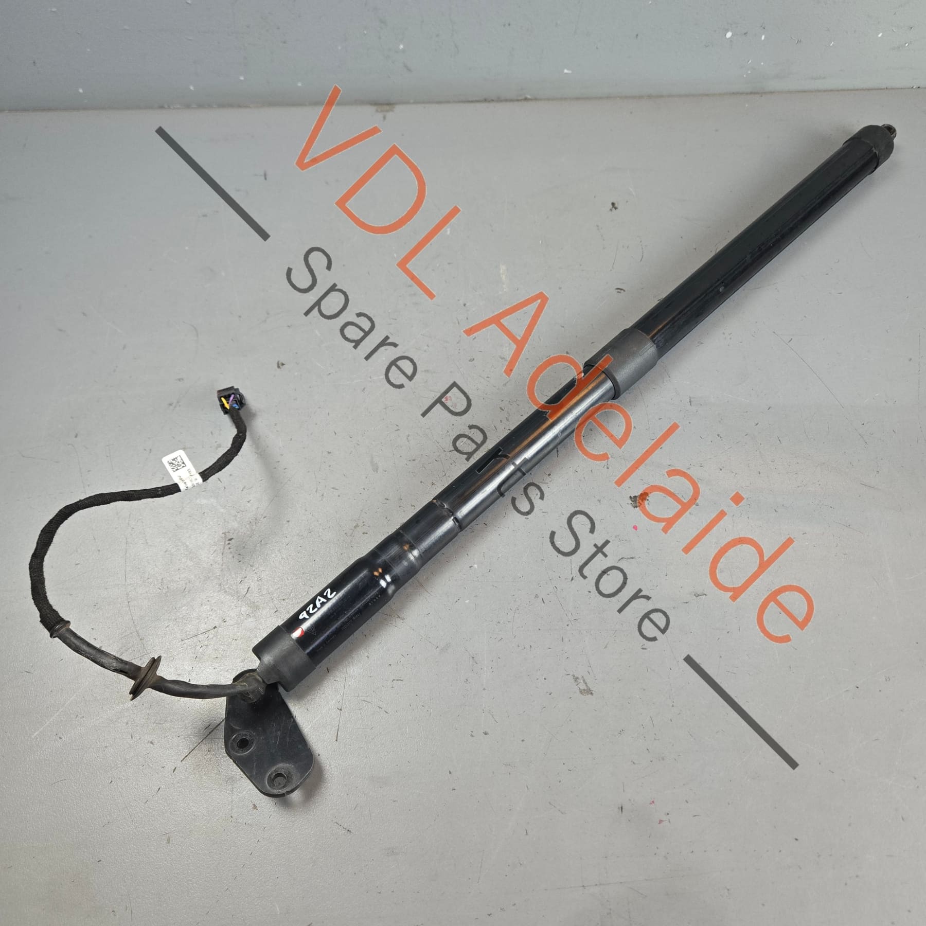 7P5827851J 958827851A 95851285104 Pair of Porsche Cayenne 92A 958 Rear Hatch Electric Drive Lifting Unit Motor 95851285104 7P5827851J 958827851A
