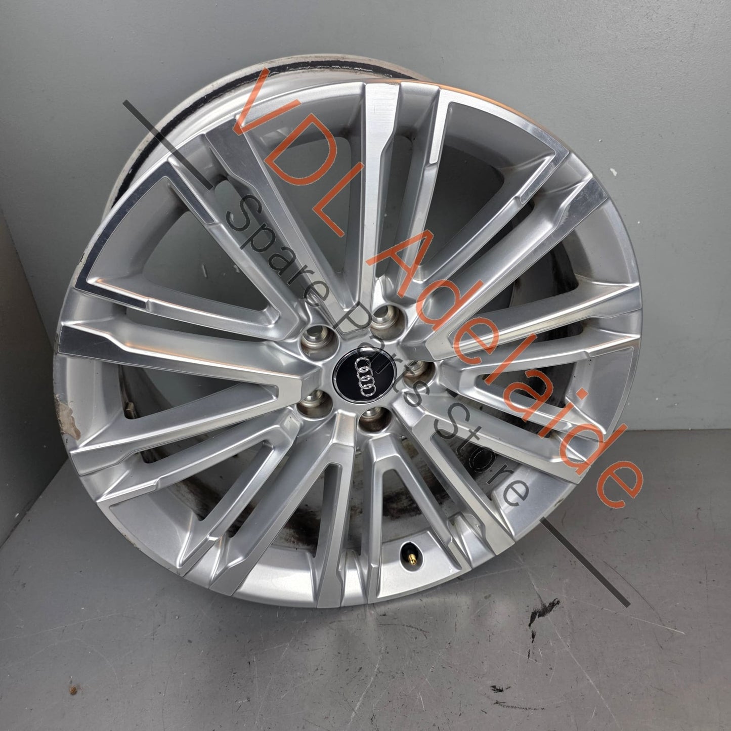 8W0601025BE   Audi A4 S4 B9 Alloy Wheel 19 x 8.5 8W0601025BE Genuine OEM
