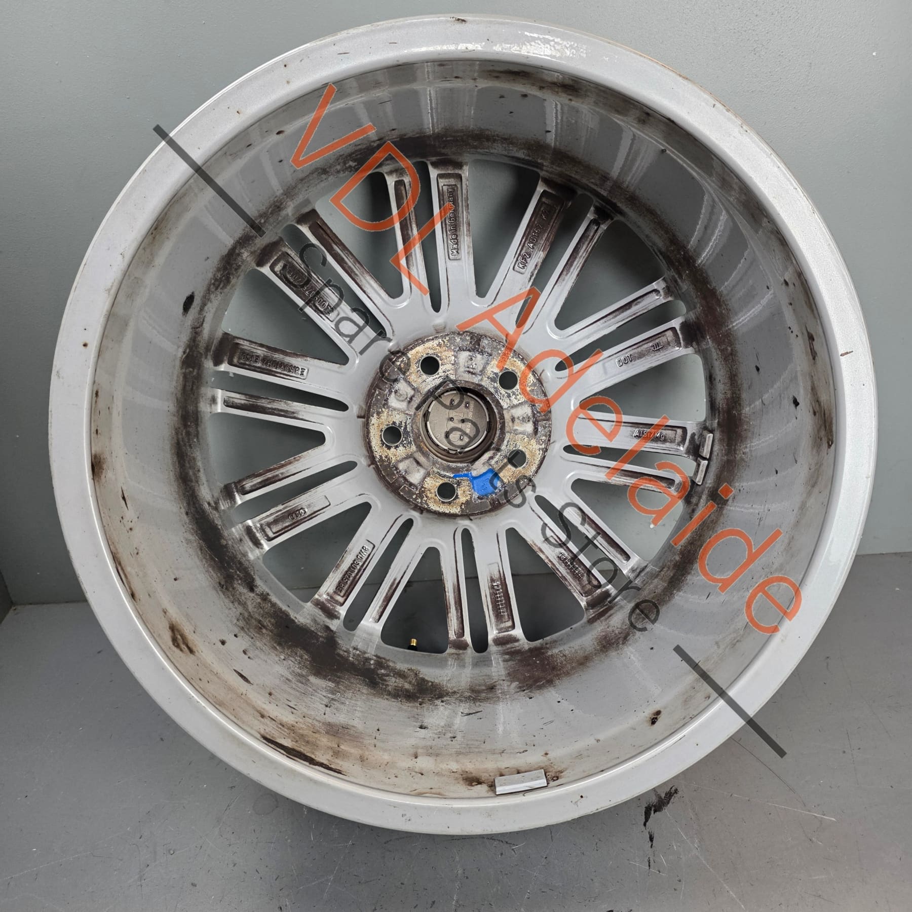 8W0601025BE   Audi A4 S4 B9 Alloy Wheel 19 x 8.5 8W0601025BE Genuine OEM
