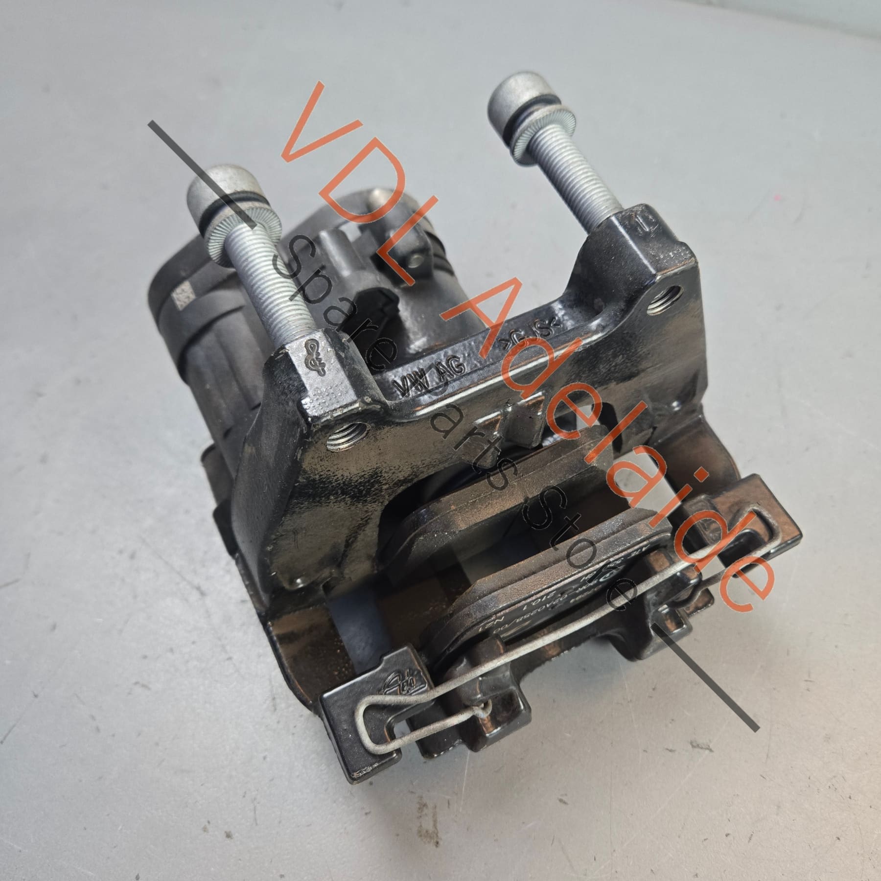 5Q0615423G 3Q0998281  VW Golf R MK7 Audi S3 Rear Brake Caliper Left with Park Brake Motor 3Q0998281 5Q0615423G