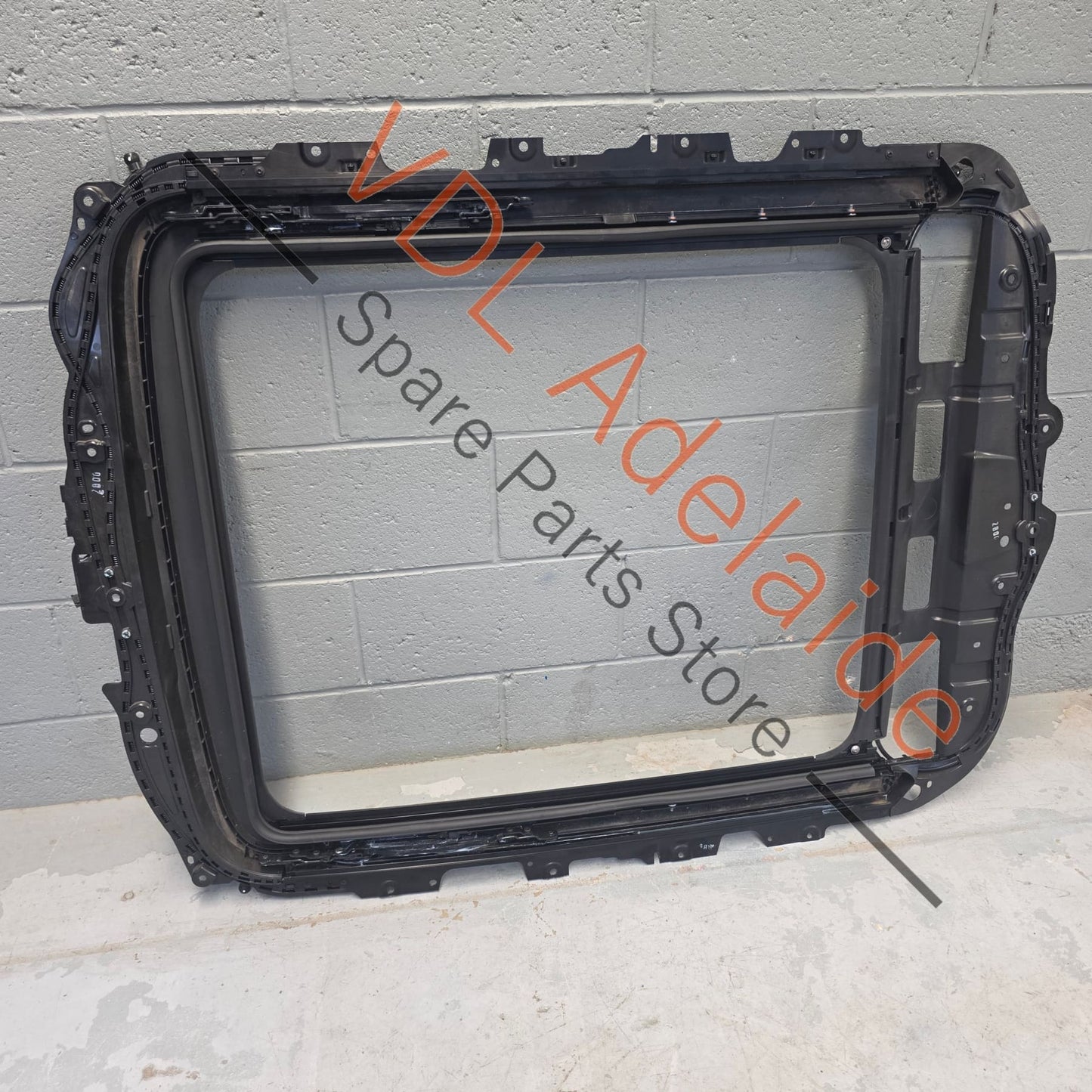 83A877041 4M8877049  Audi Q3 RSQ3 F3 Panoramic Glass Roof Track Frame 4M8877049 83A877041