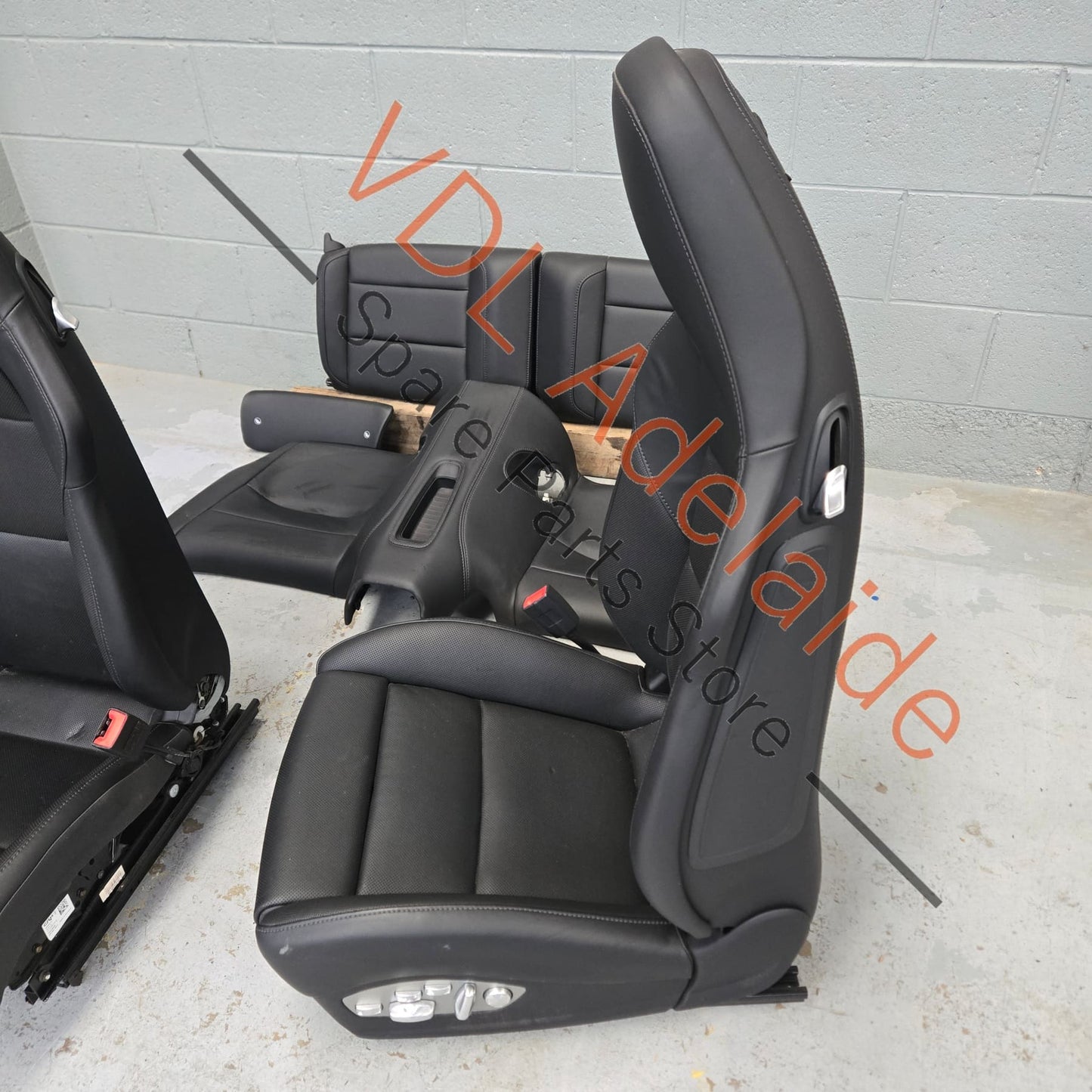 99152114105GDC 99152116142GDC   Porsche 911 991.1 GTS Heated Ventilated premium sport seat set in full leather