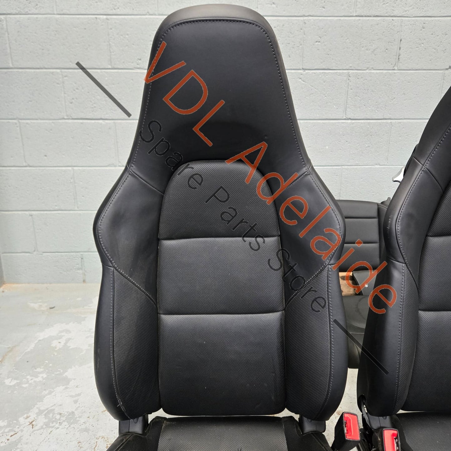 99152114105GDC 99152116142GDC   Porsche 911 991.1 GTS Heated Ventilated premium sport seat set in full leather