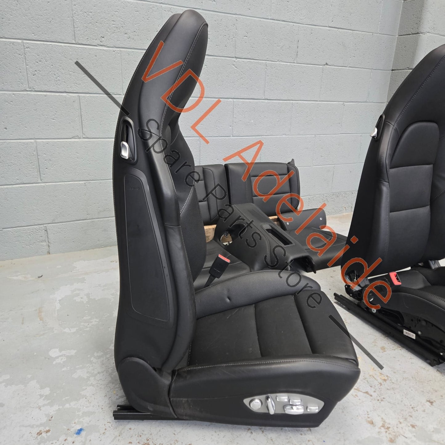 99152114105GDC 99152116142GDC   Porsche 911 991.1 GTS Heated Ventilated premium sport seat set in full leather