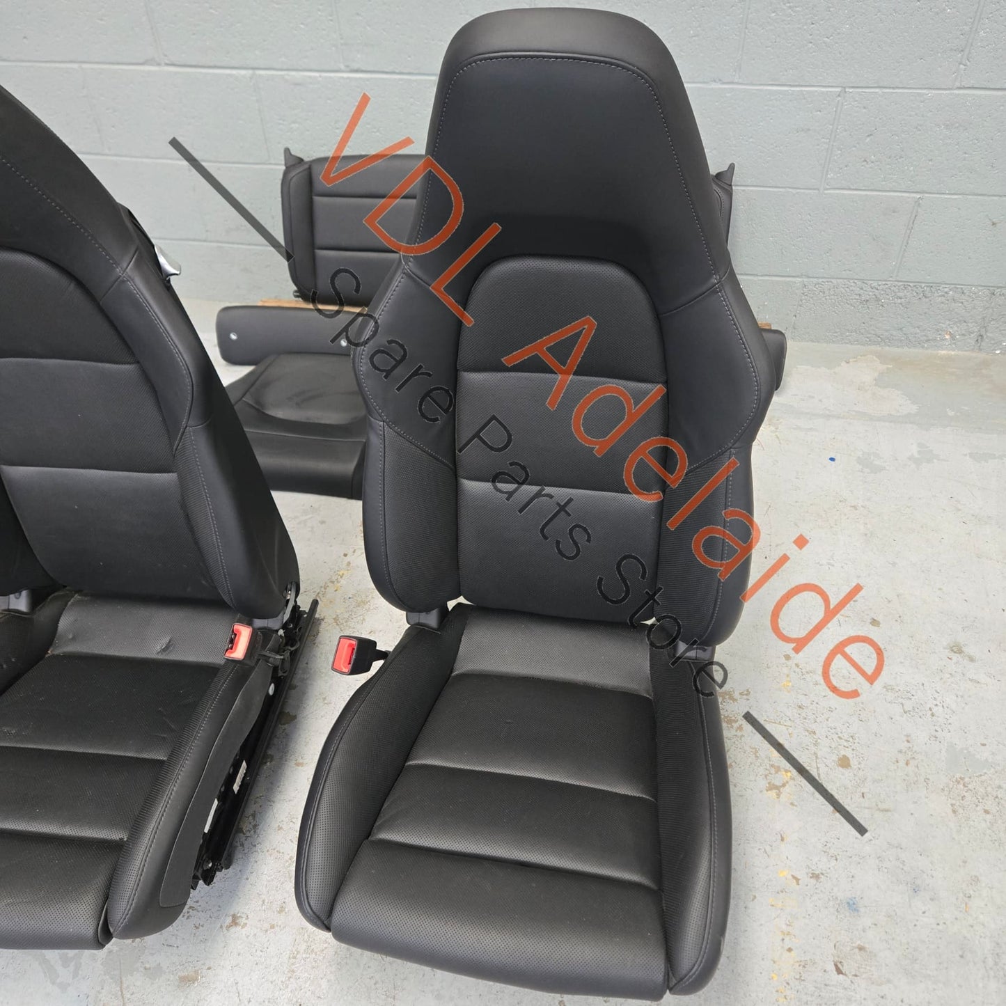 99152114105GDC 99152116142GDC   Porsche 911 991.1 GTS Heated Ventilated premium sport seat set in full leather