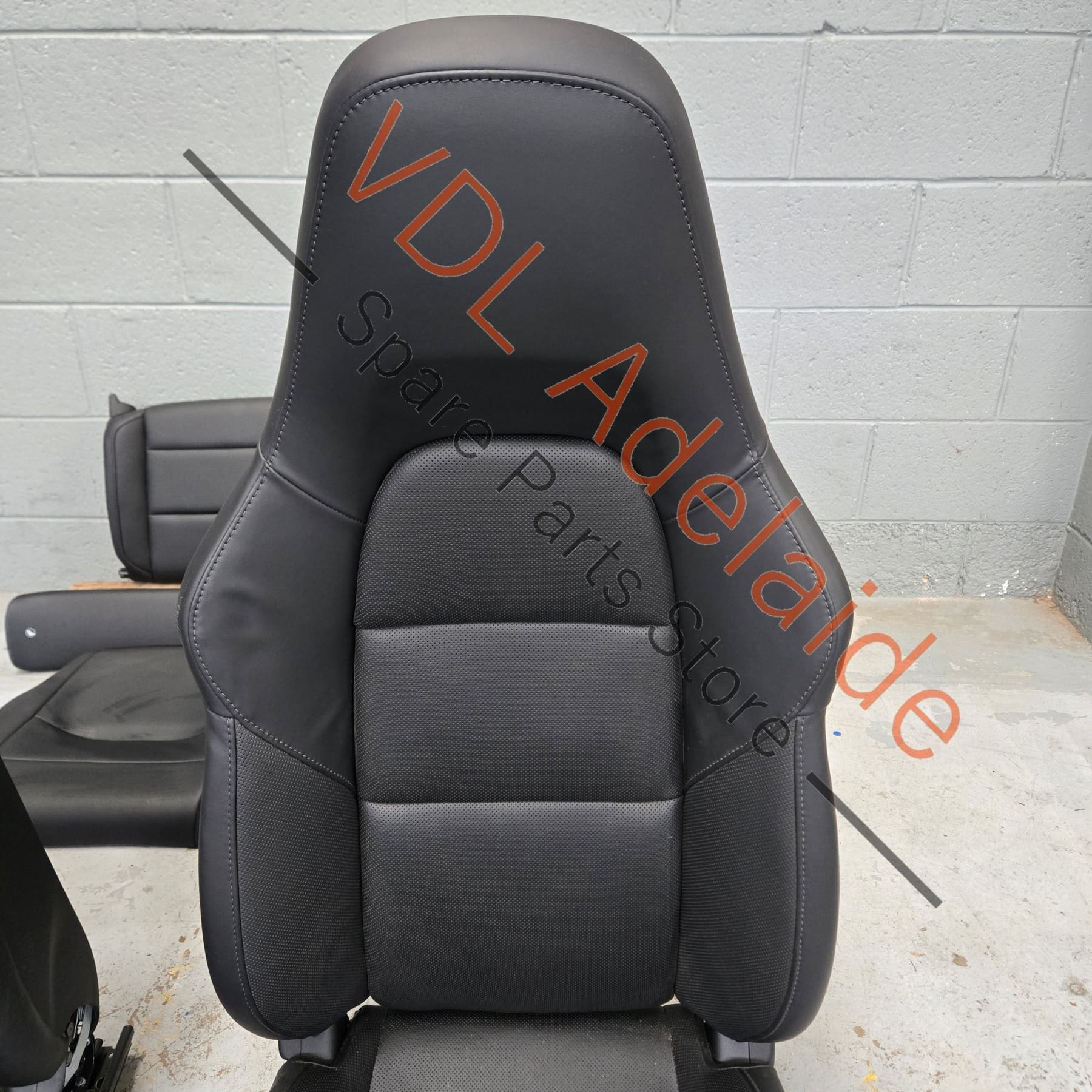 99152114105GDC 99152116142GDC   Porsche 911 991.1 GTS Heated Ventilated premium sport seat set in full leather