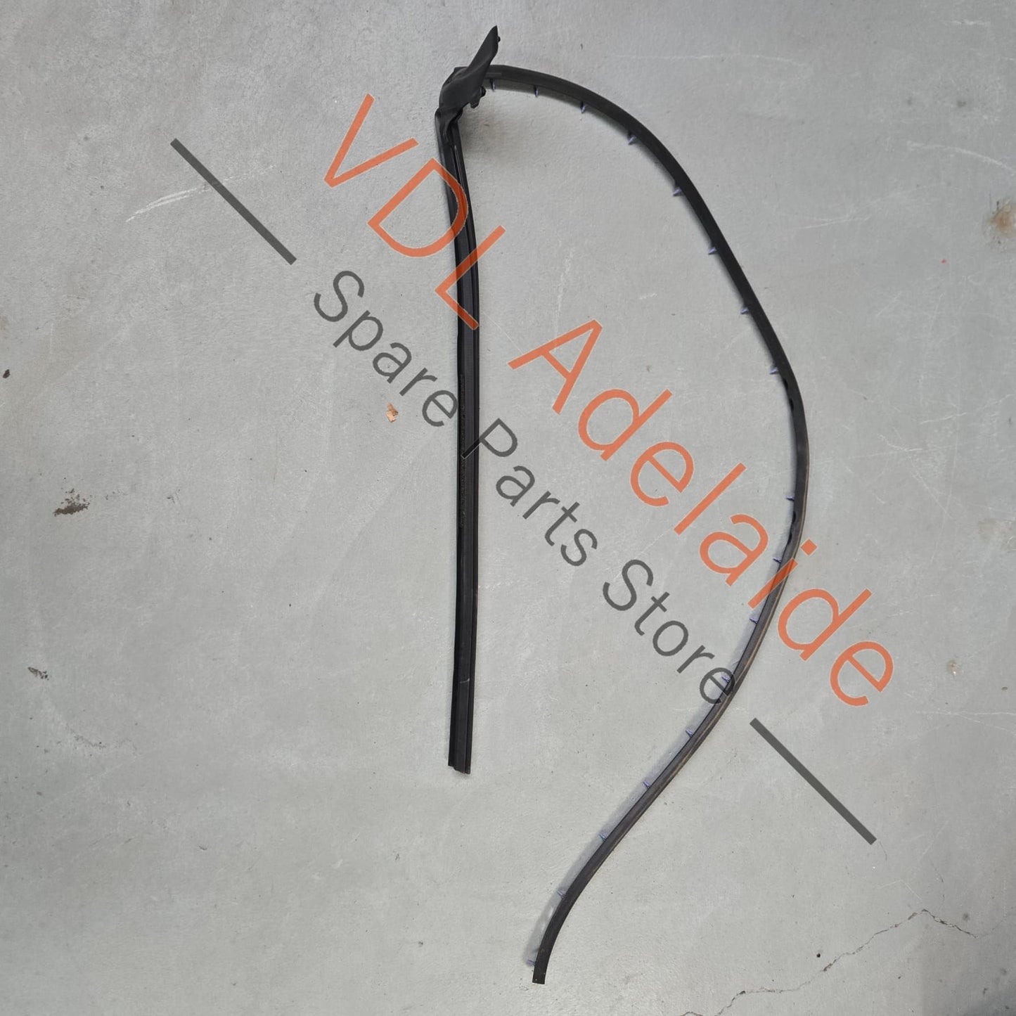 99153737802    Porsche 911 991 Door Seal Gasket Weather Strip Rubber Right 99153737802