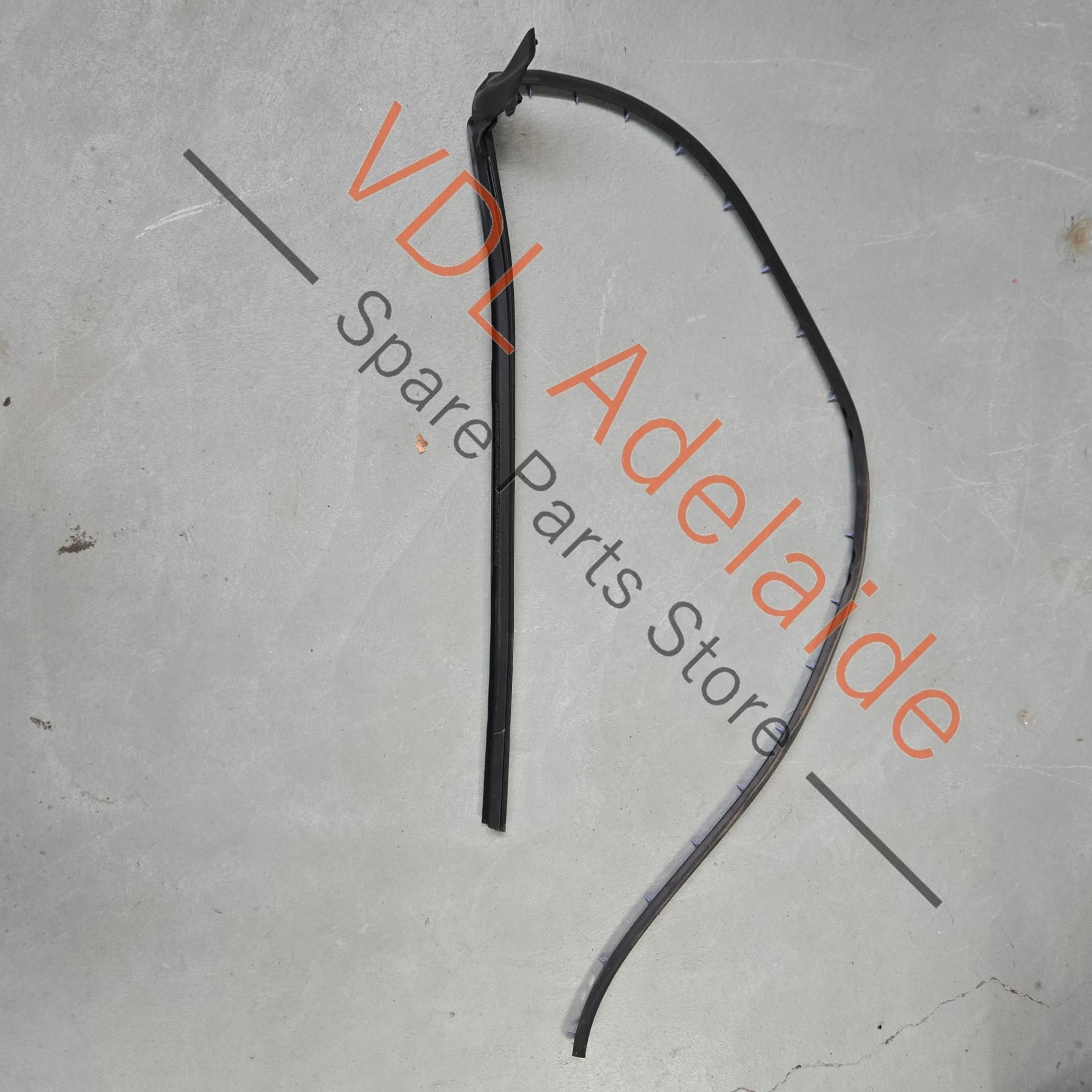99153737802    Porsche 911 991 Door Seal Gasket Weather Strip Rubber Right 99153737802