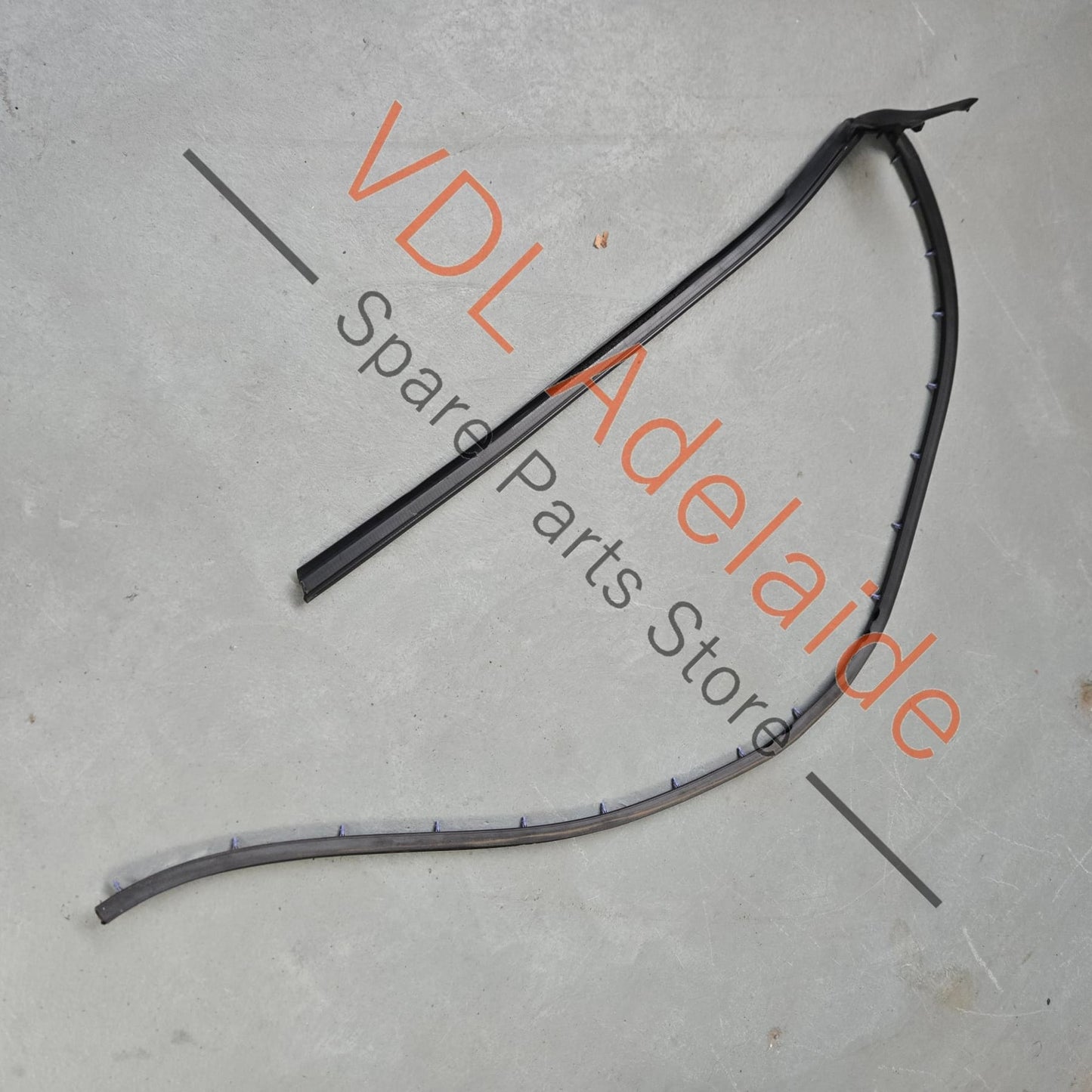 99153737802    Porsche 911 991 Door Seal Gasket Weather Strip Rubber Right 99153737802