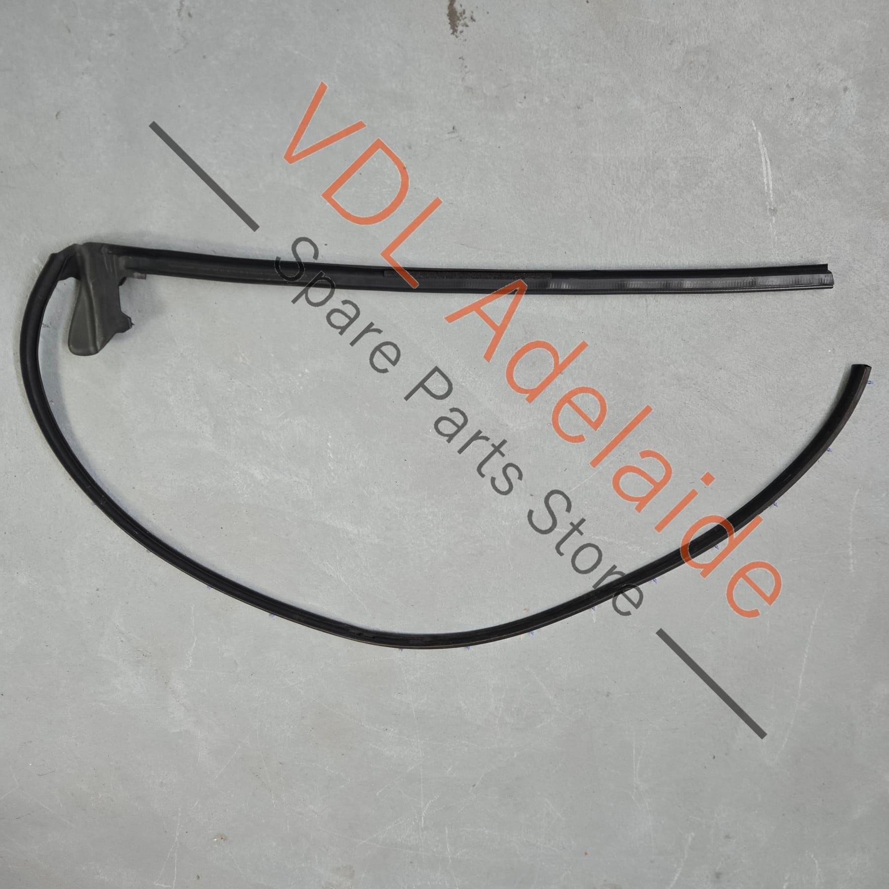 99153737702    Porsche 911 991 Door Seal Gasket Weather Strip Rubber Left 99153737702