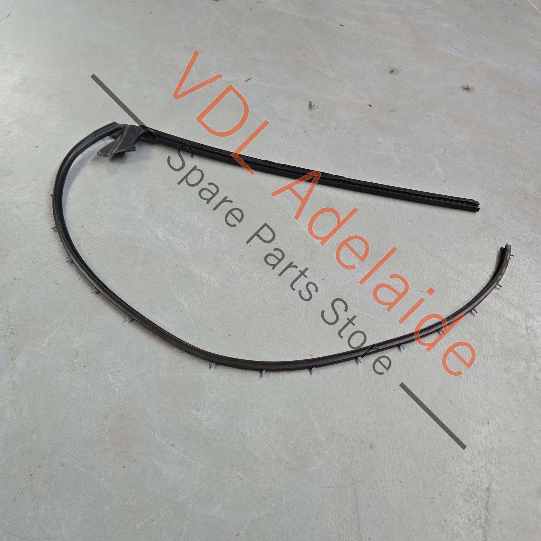 99153737702    Porsche 911 991 Door Seal Gasket Weather Strip Rubber Left 99153737702