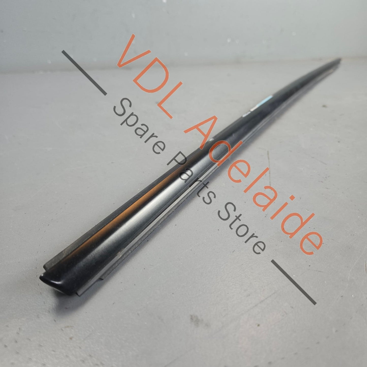 9915370850103C    Porsche 911 991 Left Door Aperture Window Slot Seal 99153708501 03C