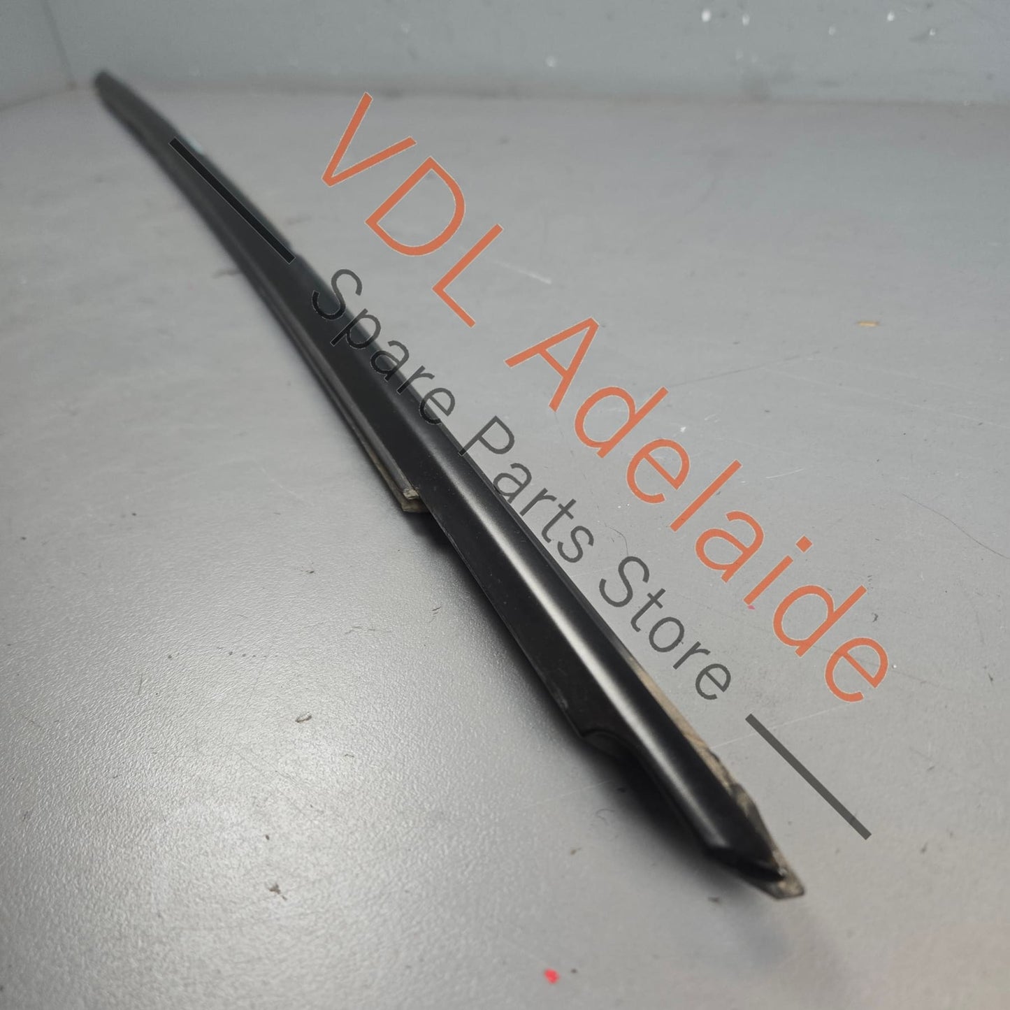 9915370850103C    Porsche 911 991 Left Door Aperture Window Slot Seal 99153708501 03C