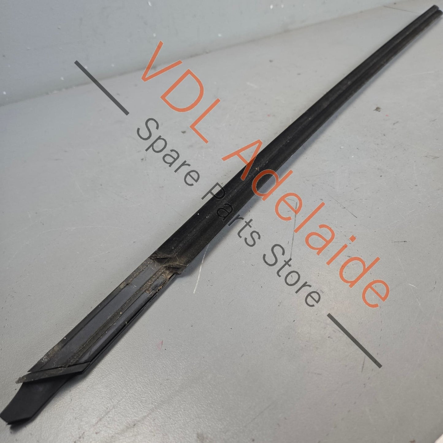 9915370850103C    Porsche 911 991 Left Door Aperture Window Slot Seal 99153708501 03C