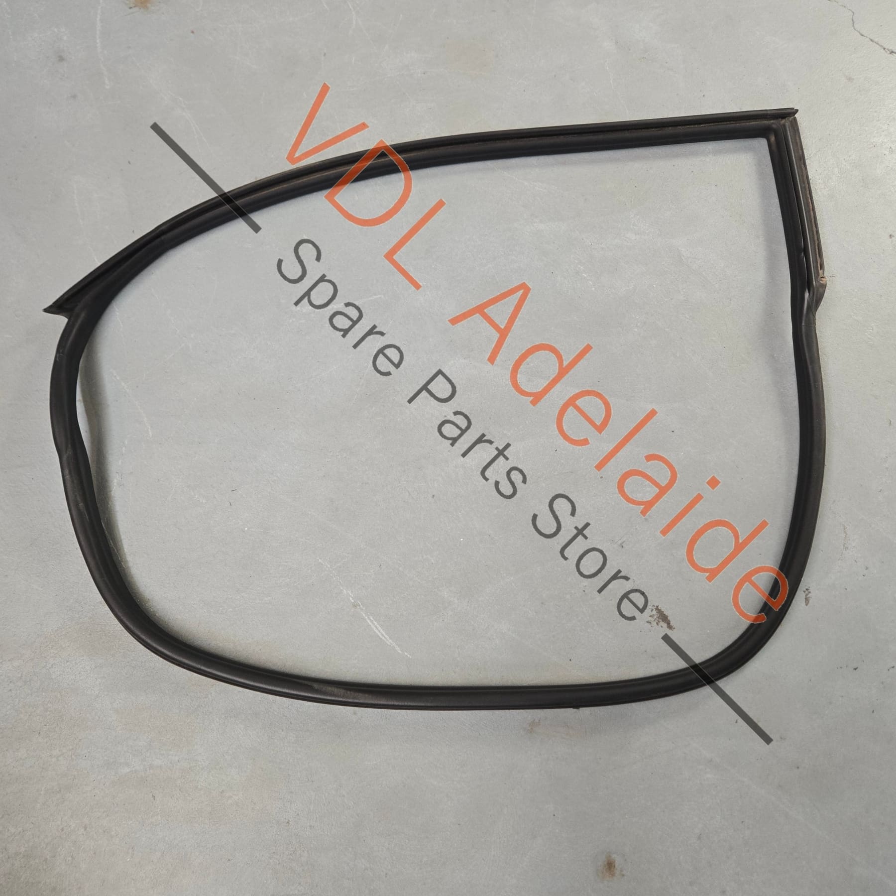99153707510    Porsche 911 991 Coupe Left Side Inner Door Seal Rubber 99153707510