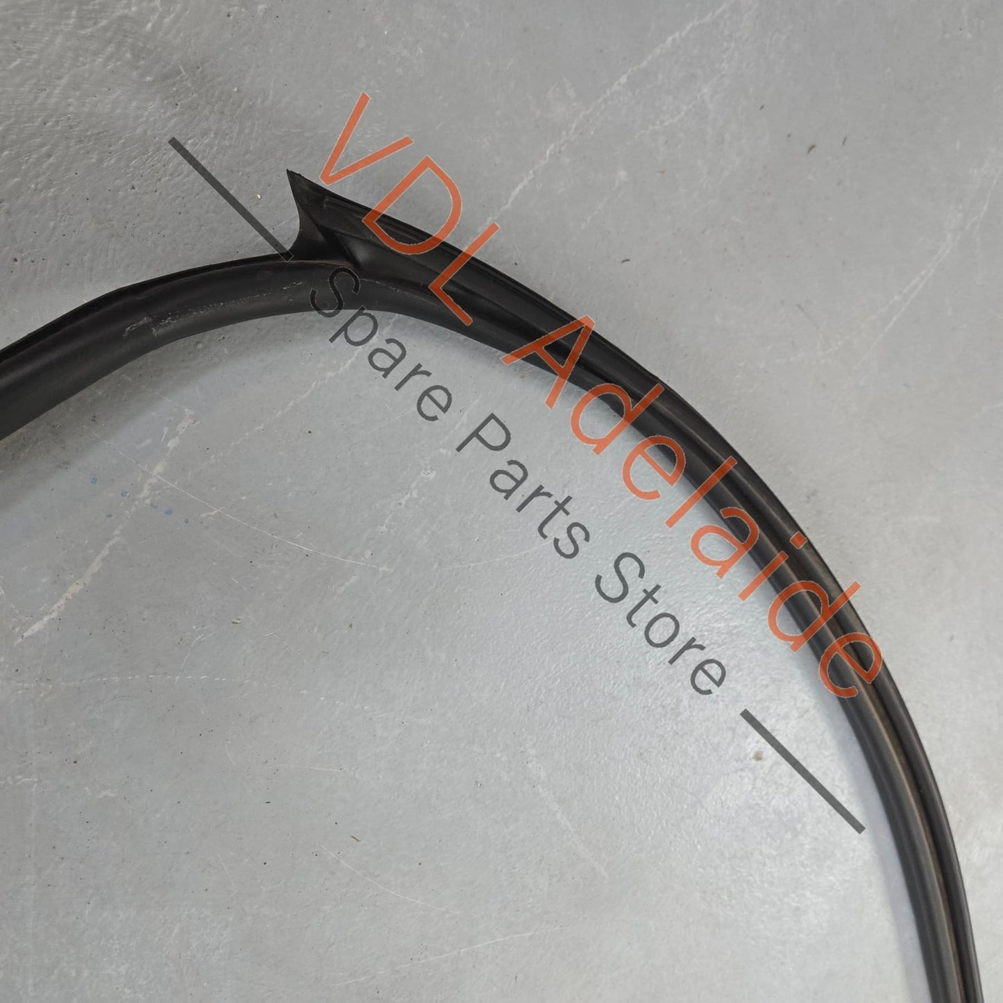 99153707510    Porsche 911 991 Coupe Left Side Inner Door Seal Rubber 99153707510